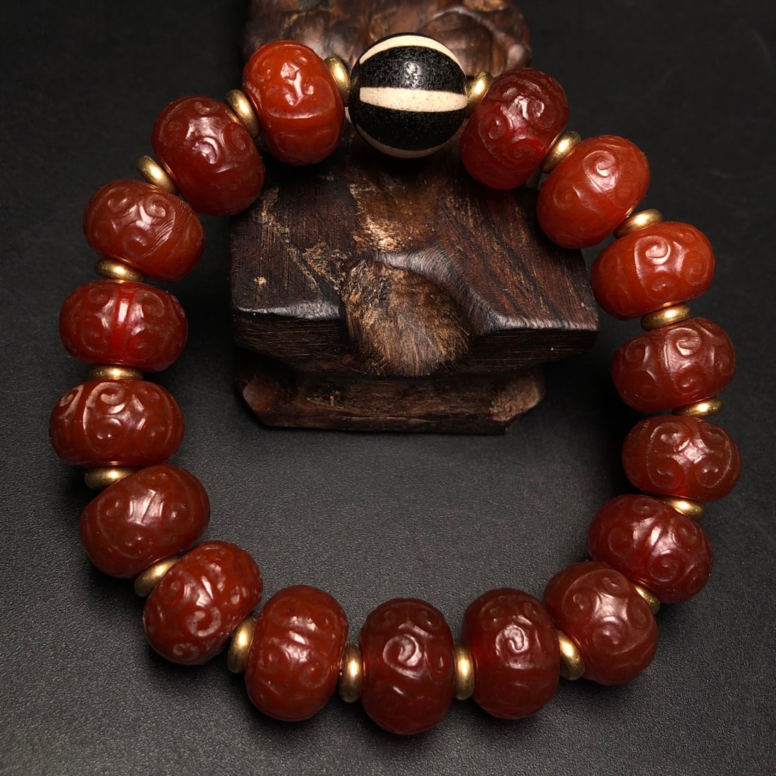 A Precious Agate Bracelets - 6