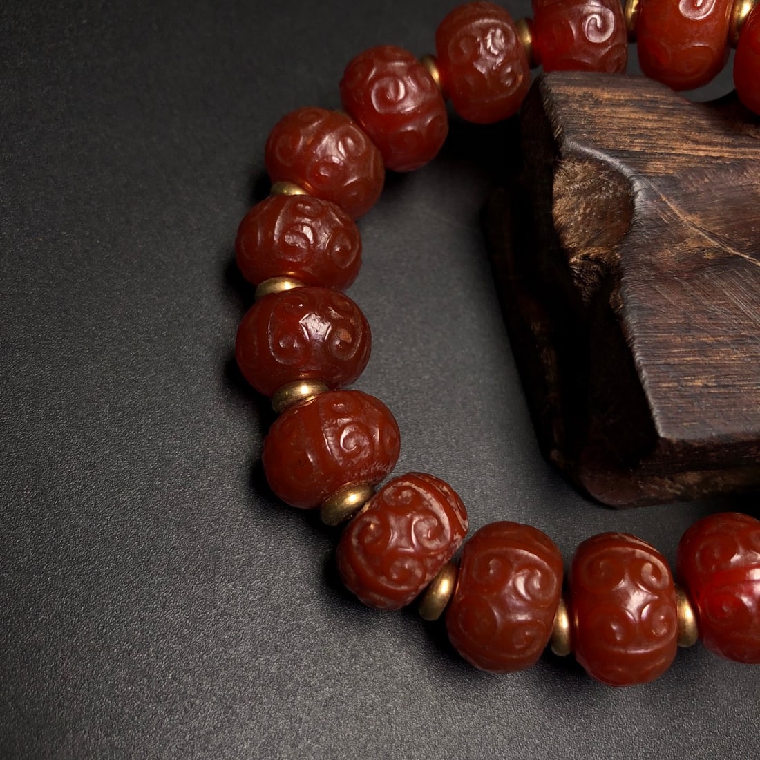 A Precious Agate Bracelets - 8