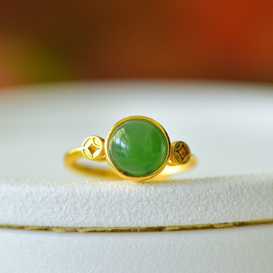 An Exquisite Sterling Silver-Gold Plated Inlaid Jasper Ring: An Exquisite Sterling Silver-Gold Plated Inlaid Jasper Ring,Size:8mmx8mm 纯银镀金镶碧玉戒指