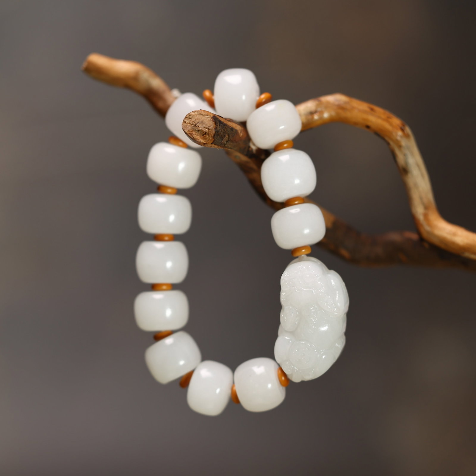 An Exquisite White Jade Bracelets - 5