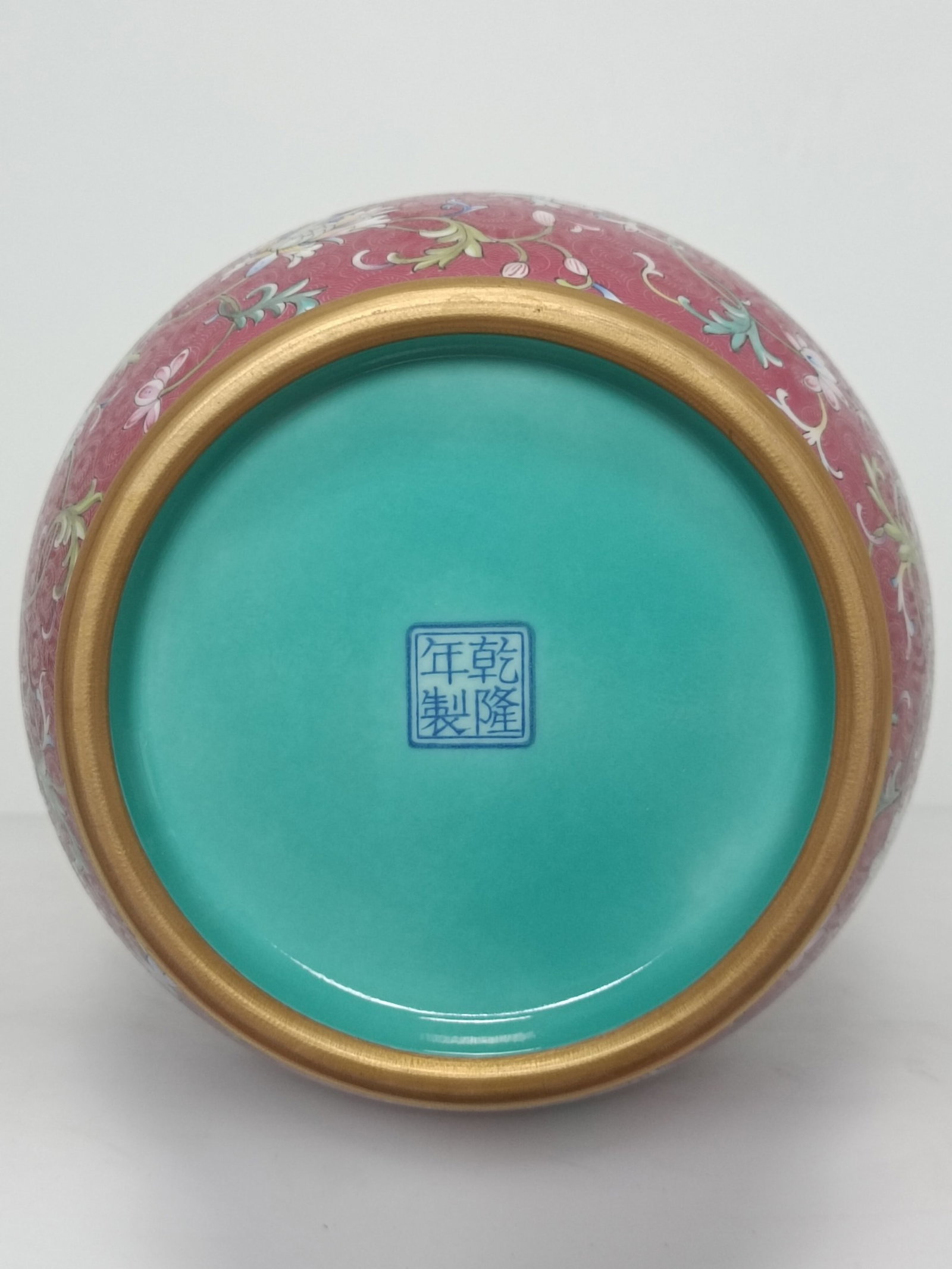 A Huge Enamel Ruby Red-Glazed Lotus Pattern Vase - 8
