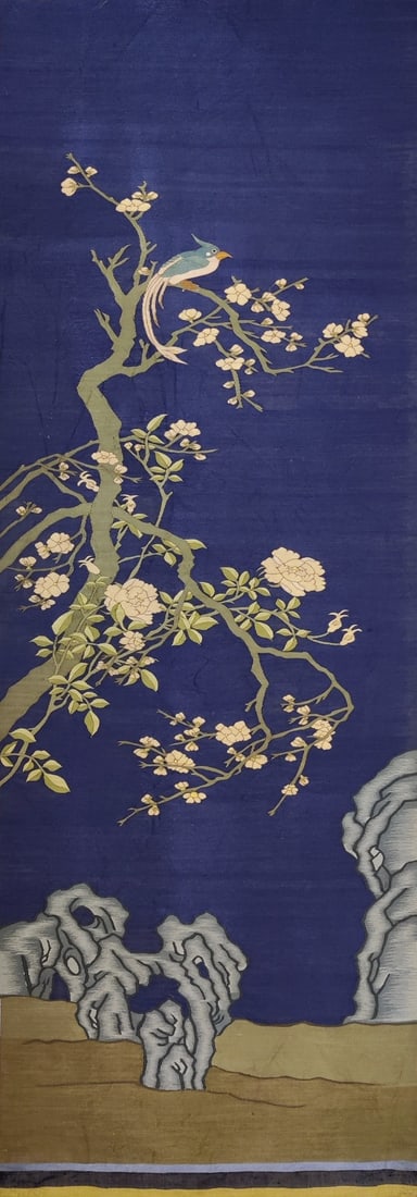Kesi flower and bird striped screen: Qing Dynasty tapestry screen with flower and bird patterns. Every flower is embroidered lifelike, including the texture and color of the petals. Bird feathers and wings are rendered with rich lines an