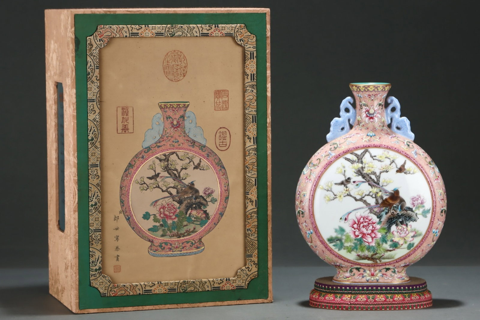 An Exquisite Famille-Rose Flower and Bird Pattern Double-Ears Vase: An Exquisite Famille-Rose Flower and Bird Pattern Double-Ears Vase,Qing Dynasty,China,Qianlong Four-character Mark,Size:10.9inx8.1in 粉彩花鸟纹双耳瓶,&#