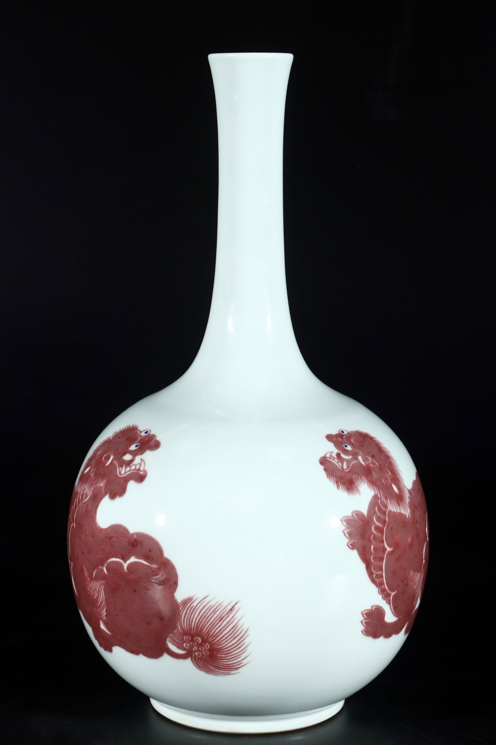 A Huge Underglaze-Red Auspicious Beast Pattern Vase - 3