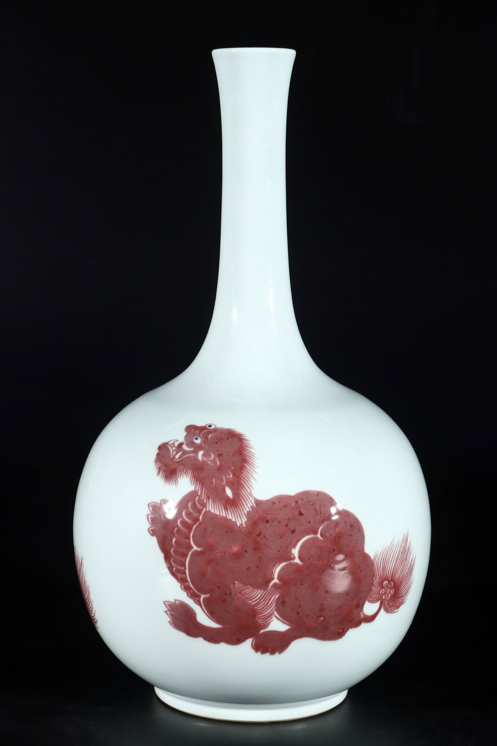A Huge Underglaze-Red Auspicious Beast Pattern Vase - 4