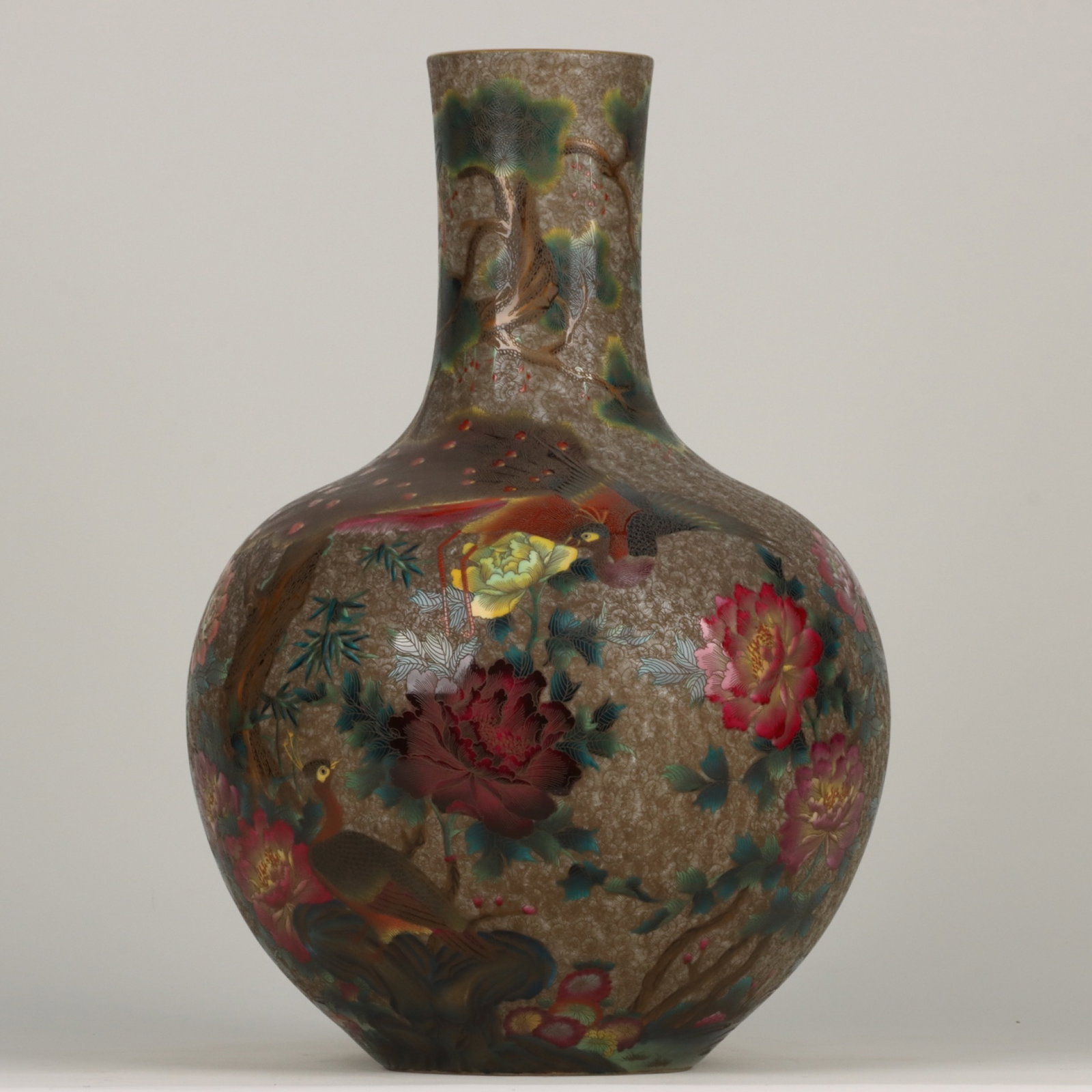 An Exquisite Enamel Peacock and Peony Pattern Vase: An Exquisite Enamel Peacock and Peony Pattern Vase ,Qing Dynasty, China,Qianlong Six-character Mark,Size:14.6inx9.8in