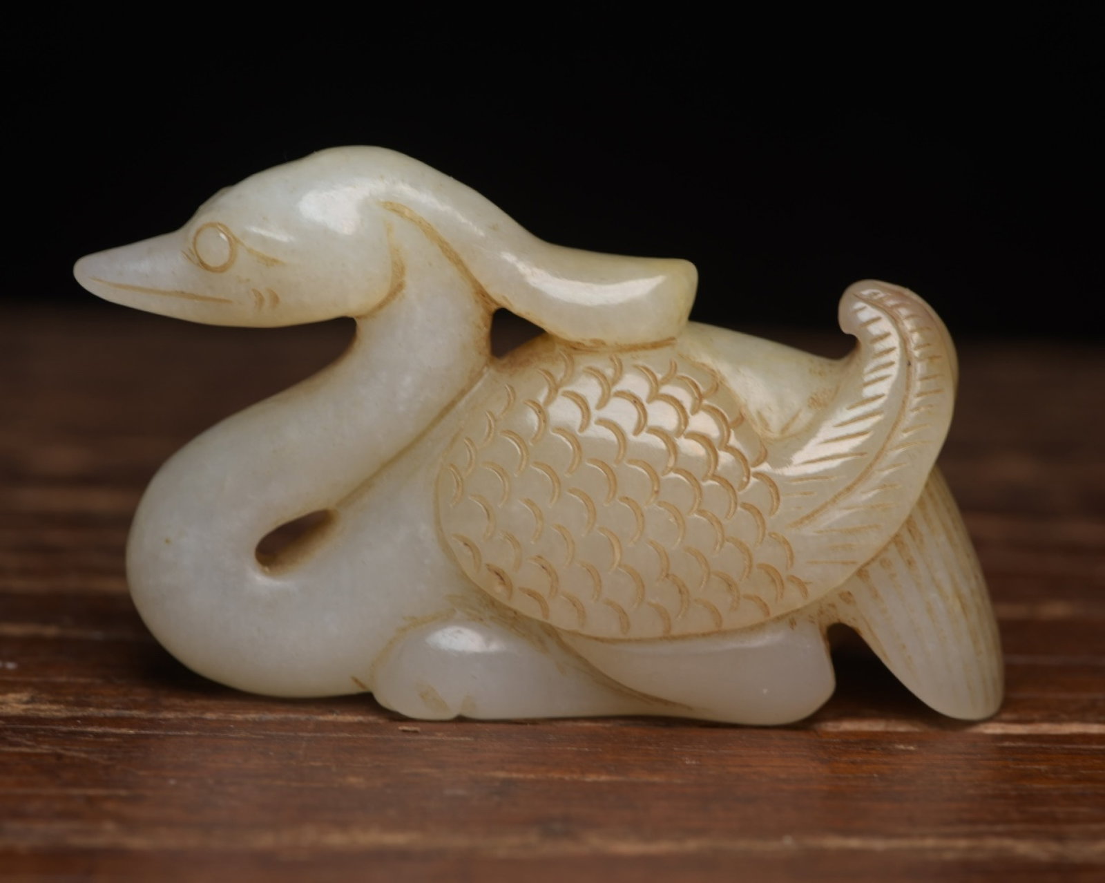 An Exquisite White Jade Bird Ornament: An Exquisite White Jade Bird Ornament,Qing Dynasty,China,Size:3inx1.8inx1.2in,Weight:107g 白玉鸟摆件,中国清代