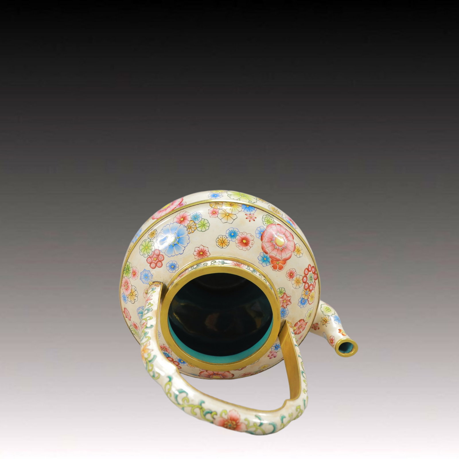 An Exquisite Painted Enamel Flower Pattern Ewer - 10