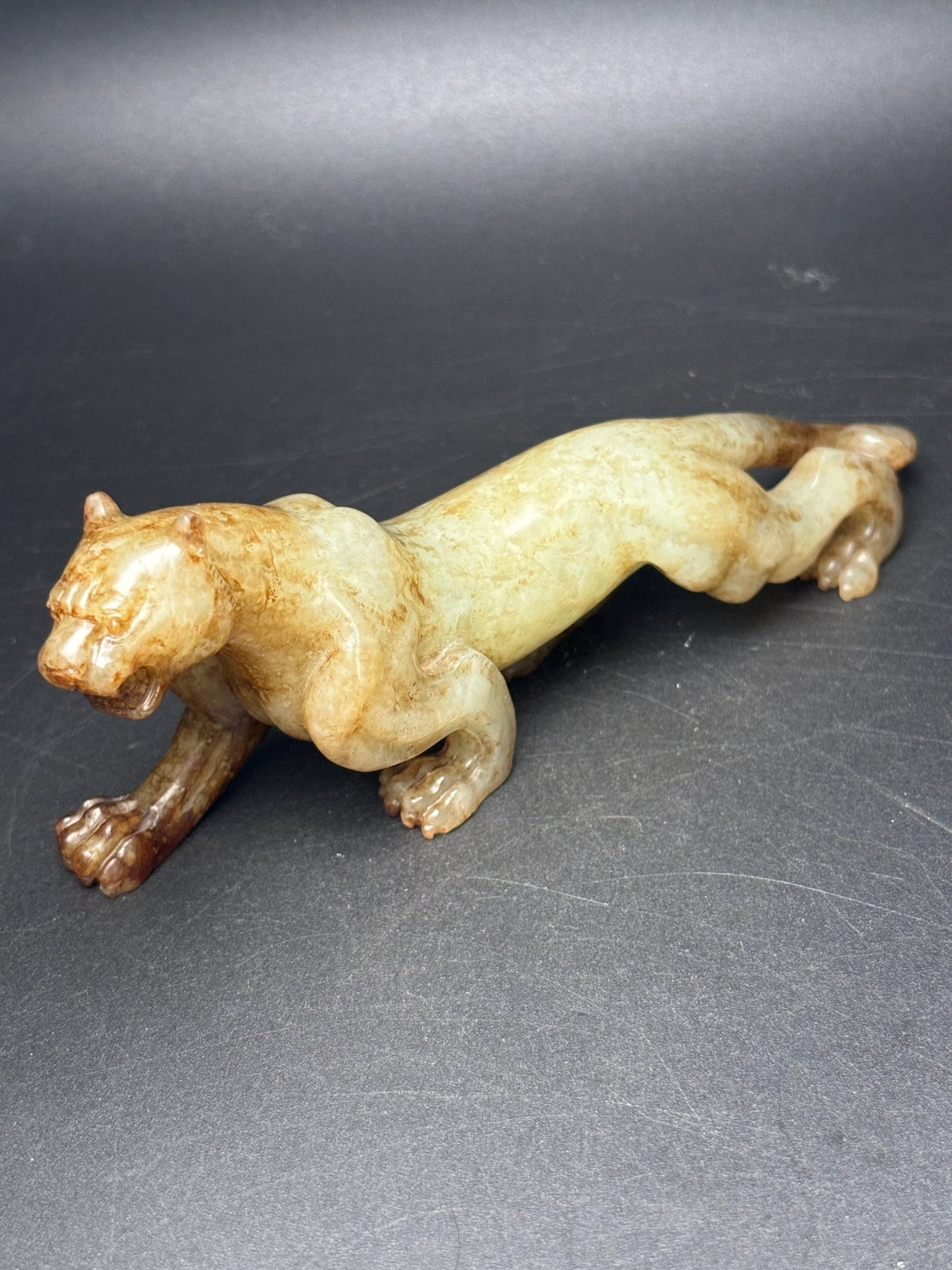 An Exquisite White Jade Beast Ornament: An Exquisite White Jade Beast Ornament,Qing Dynasty,China,Size:135mmx52mmx30mm,Weight:142g 白玉兽摆件,中国清代