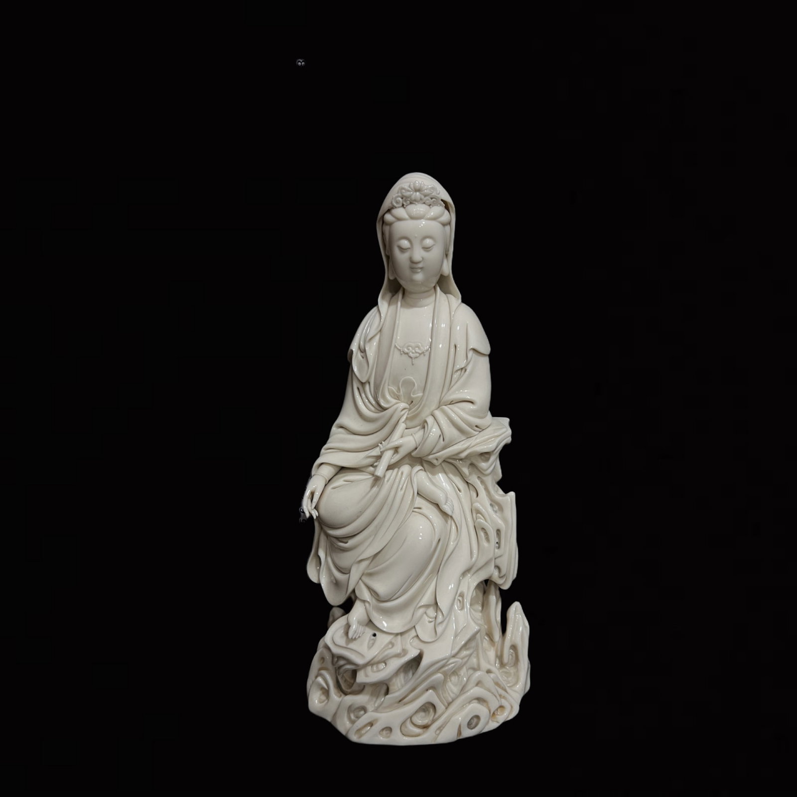 A Solemn Blance-De-Chine Statue of Avalokitesvara: A Solemn Blance-De-Chine Statue of Avalokitesvara,Ming Dynasty,China,He Chaozong Mark,Size:16.3in 德化瓷观音像,中国明代,何朝