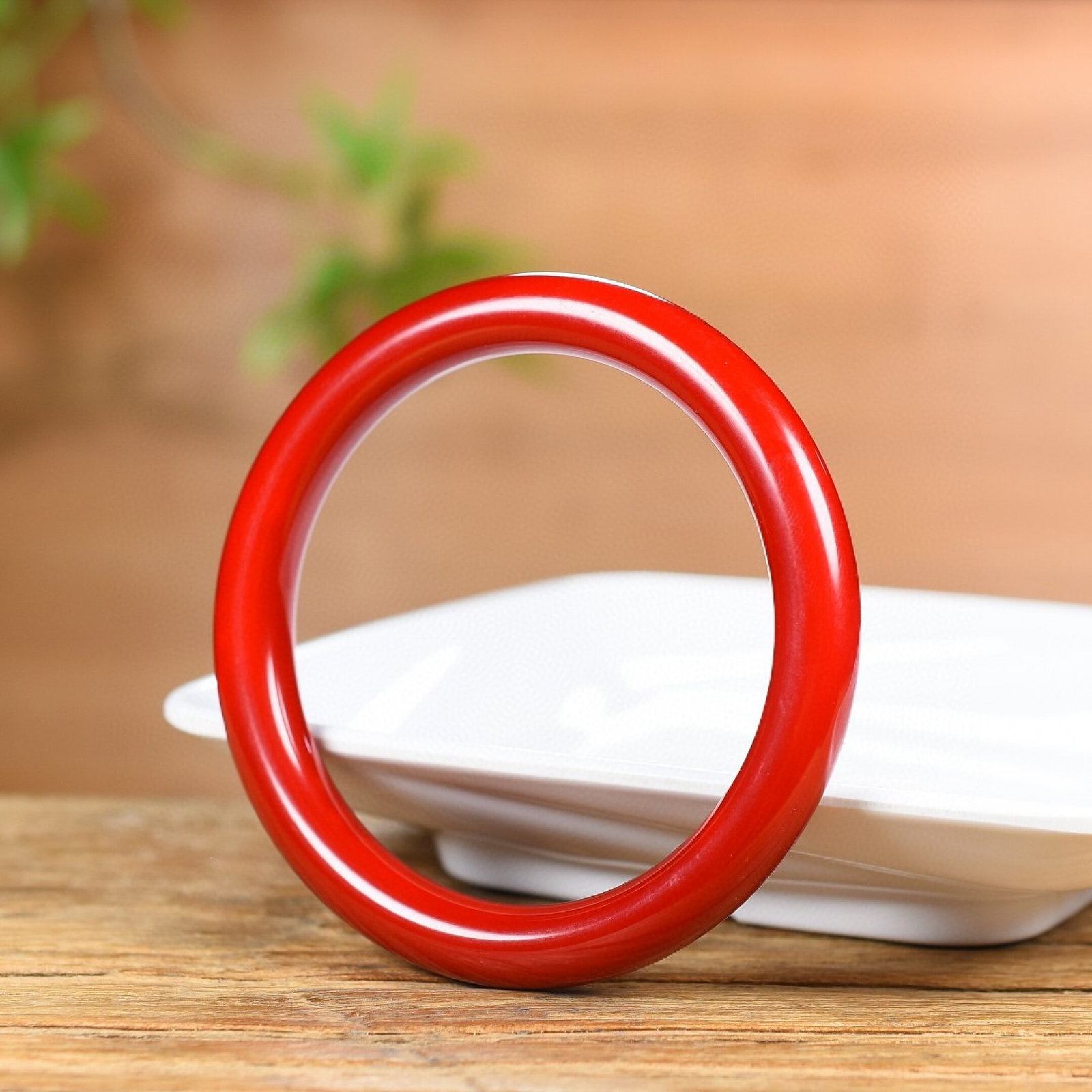 An Exquisite Red Jade Bracelet - 3
