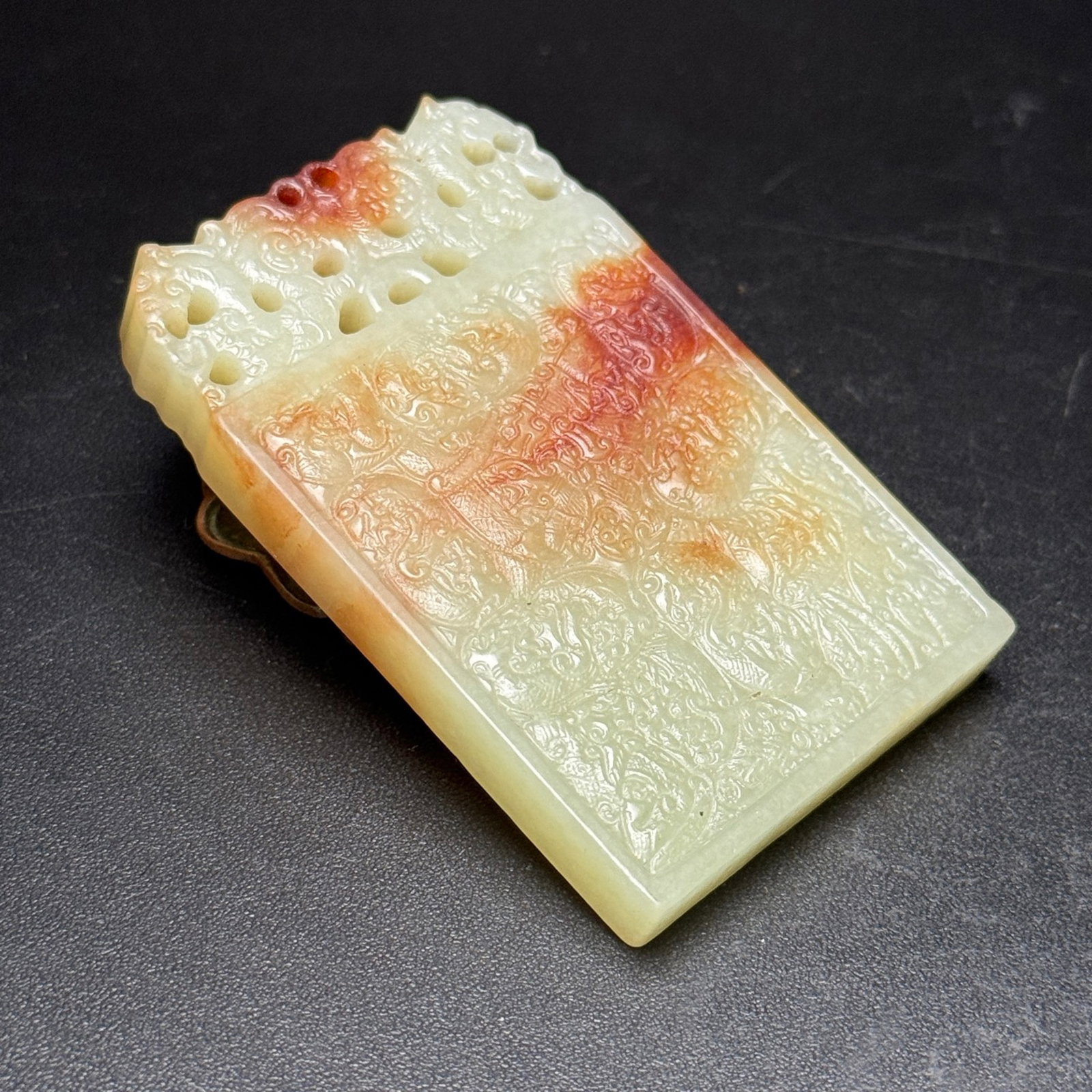 An Exquisite White Jade Dragon Pattern Pendant - 3