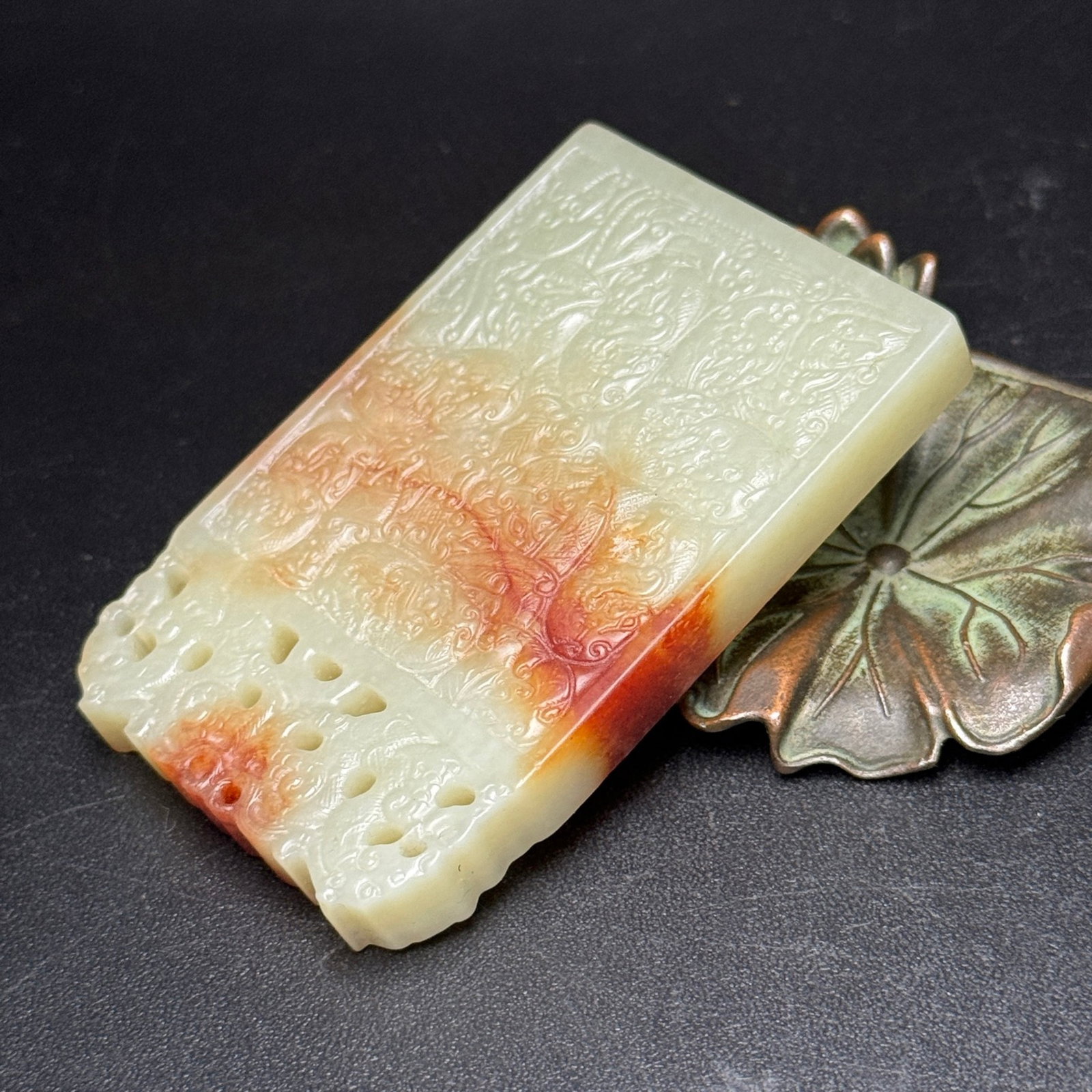An Exquisite White Jade Dragon Pattern Pendant - 4