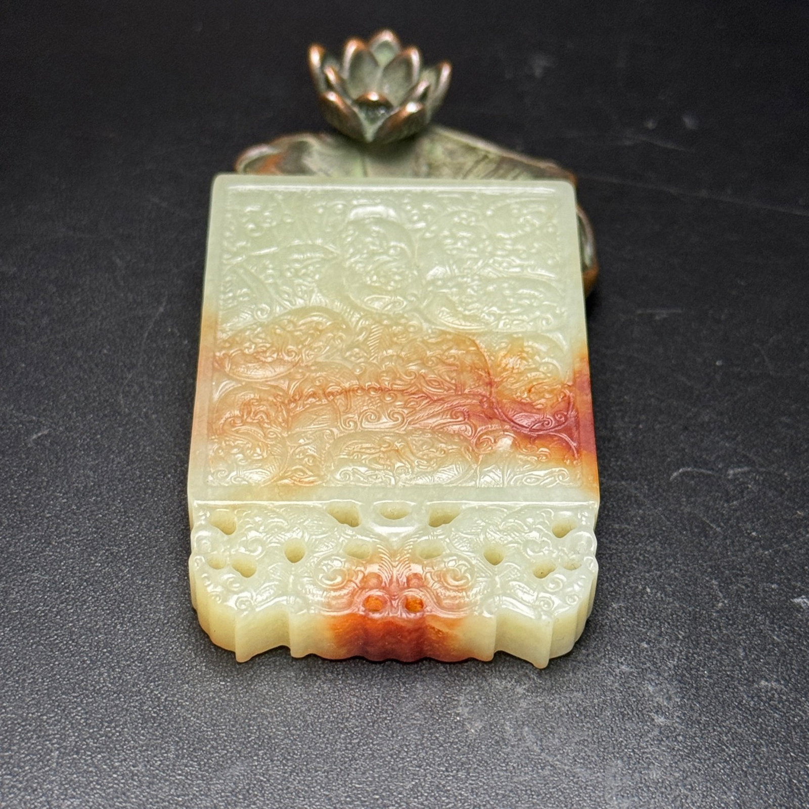 An Exquisite White Jade Dragon Pattern Pendant - 5
