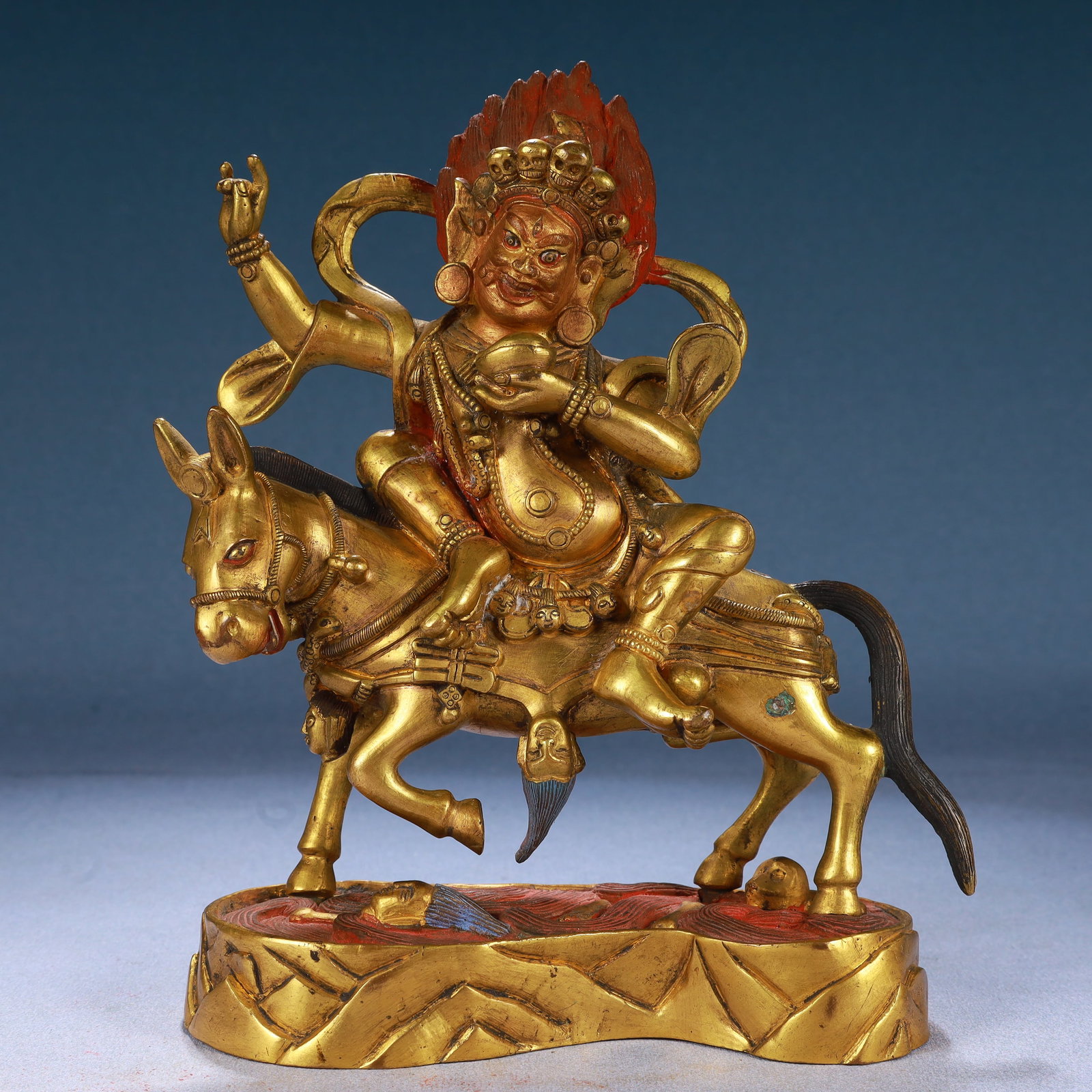 A Solemn Gilt Bronze Statue of Mammon Rides the Horse: A Solemn Gilt Bronze Statue of Mammon Rides the Horse,Qing Dynasty, China,Size:5.9inx2.8inx8.3in,Weight:2150g 铜鎏金骑马财神像,中国清&