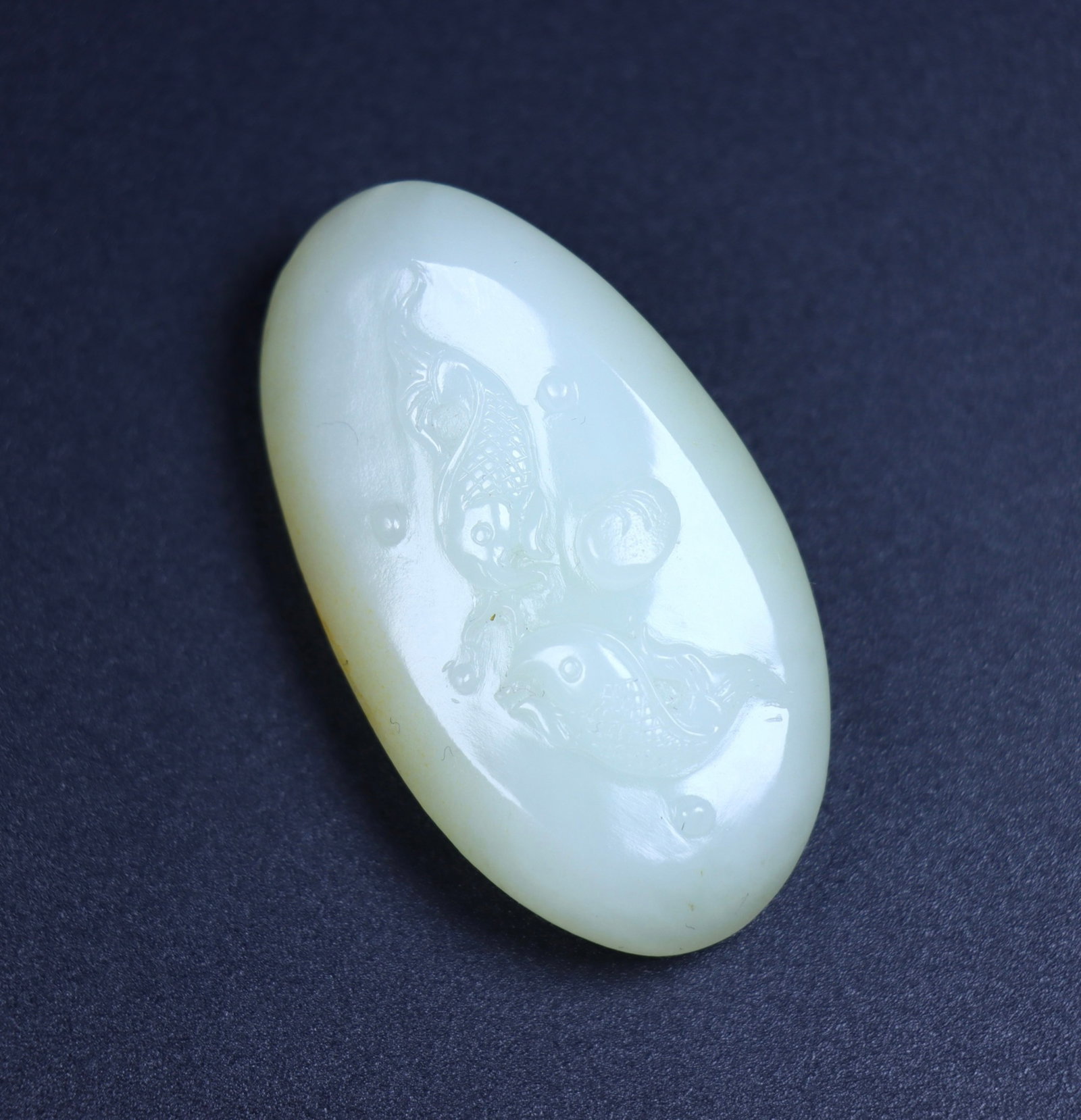 An Exquisite White Jade Fish Pattern Pendant - 4