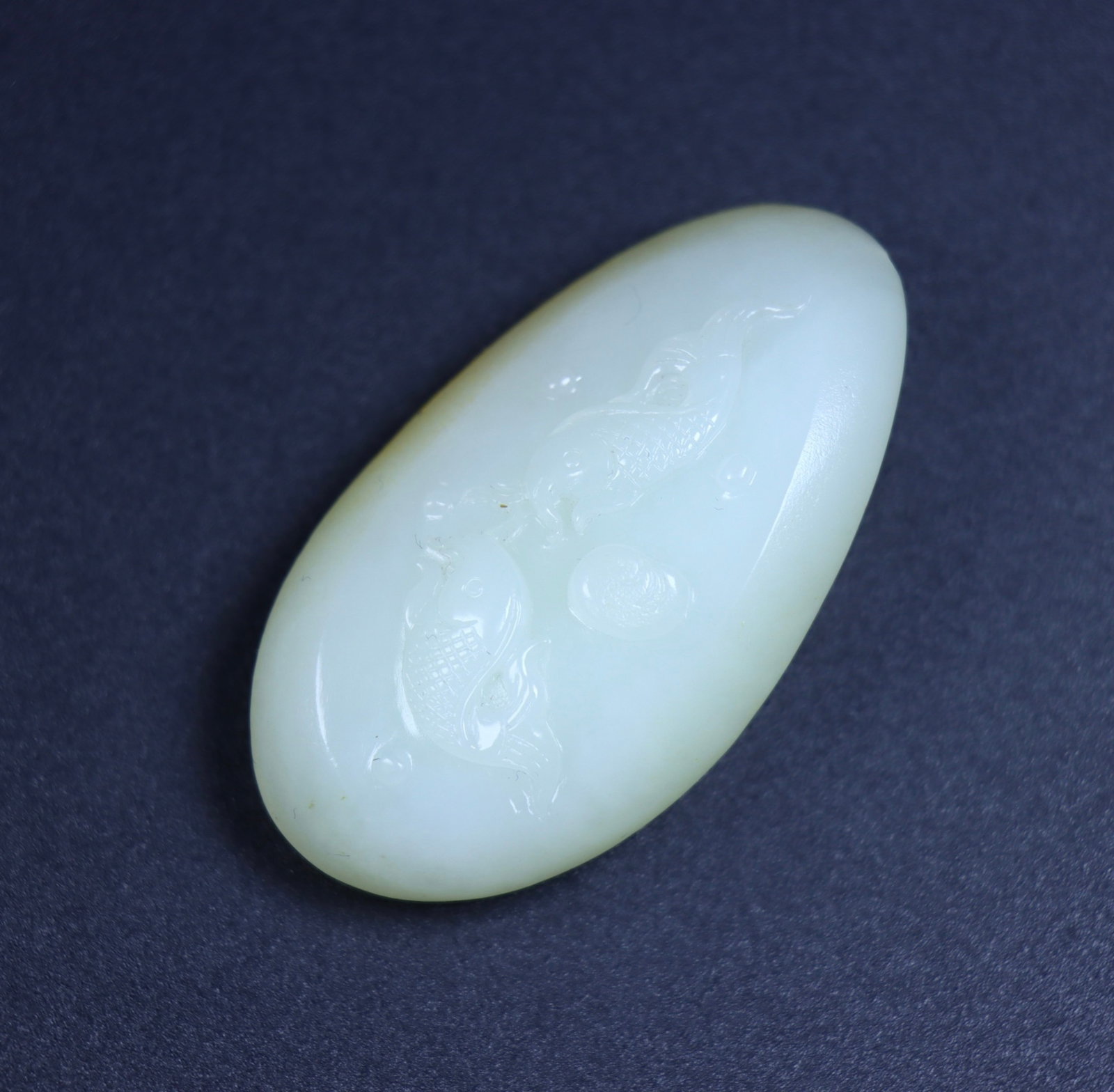 An Exquisite White Jade Fish Pattern Pendant - 5