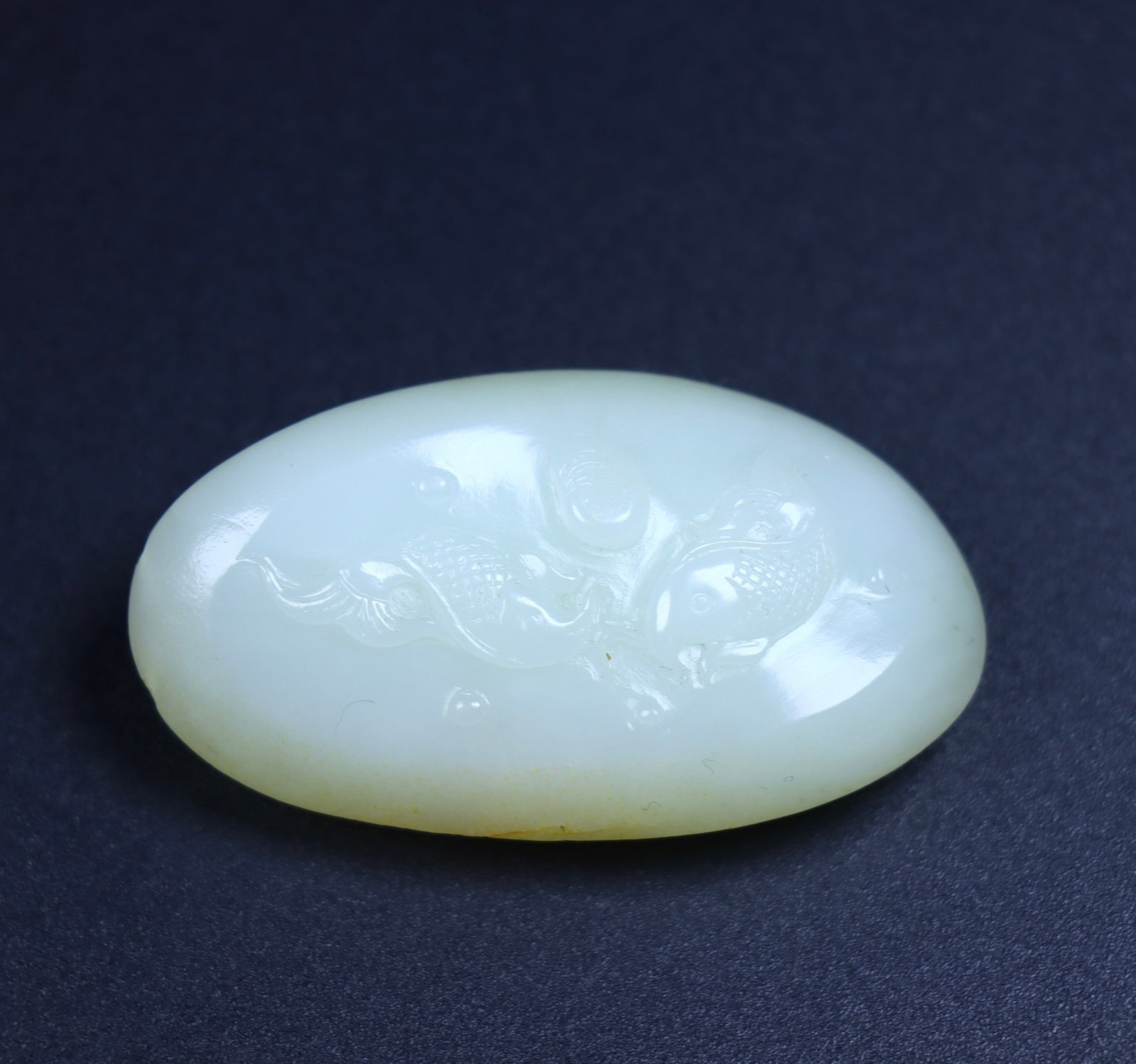 An Exquisite White Jade Fish Pattern Pendant - 8