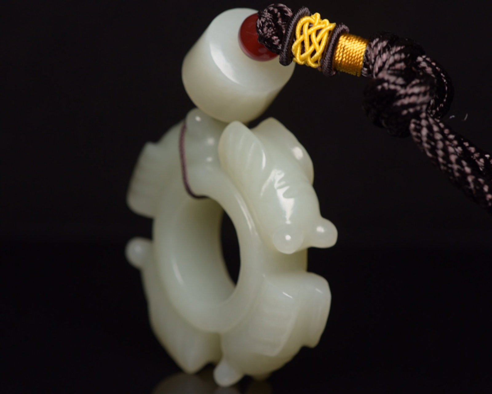 An Exquisite White Jade Cicada Pattern Pendant - 3