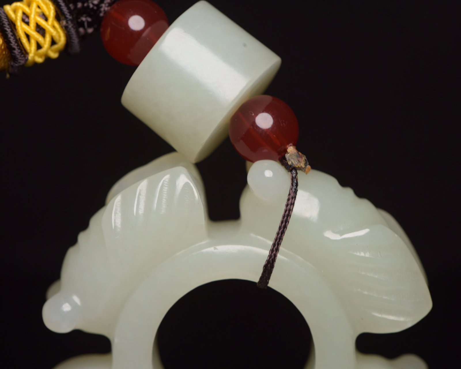 An Exquisite White Jade Cicada Pattern Pendant - 9
