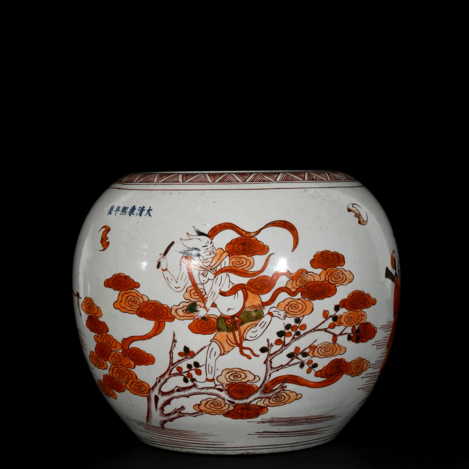 An Exquisite Iron-Red Figure and Story Pattern Jar: An Exquisite Iron-Red Figure and Story Pattern Jar,Qing Dynasty,China,Kangxi Six-Character Mark,Size:9.1inx11.4in 矾红人物故事纹罐,中国ę