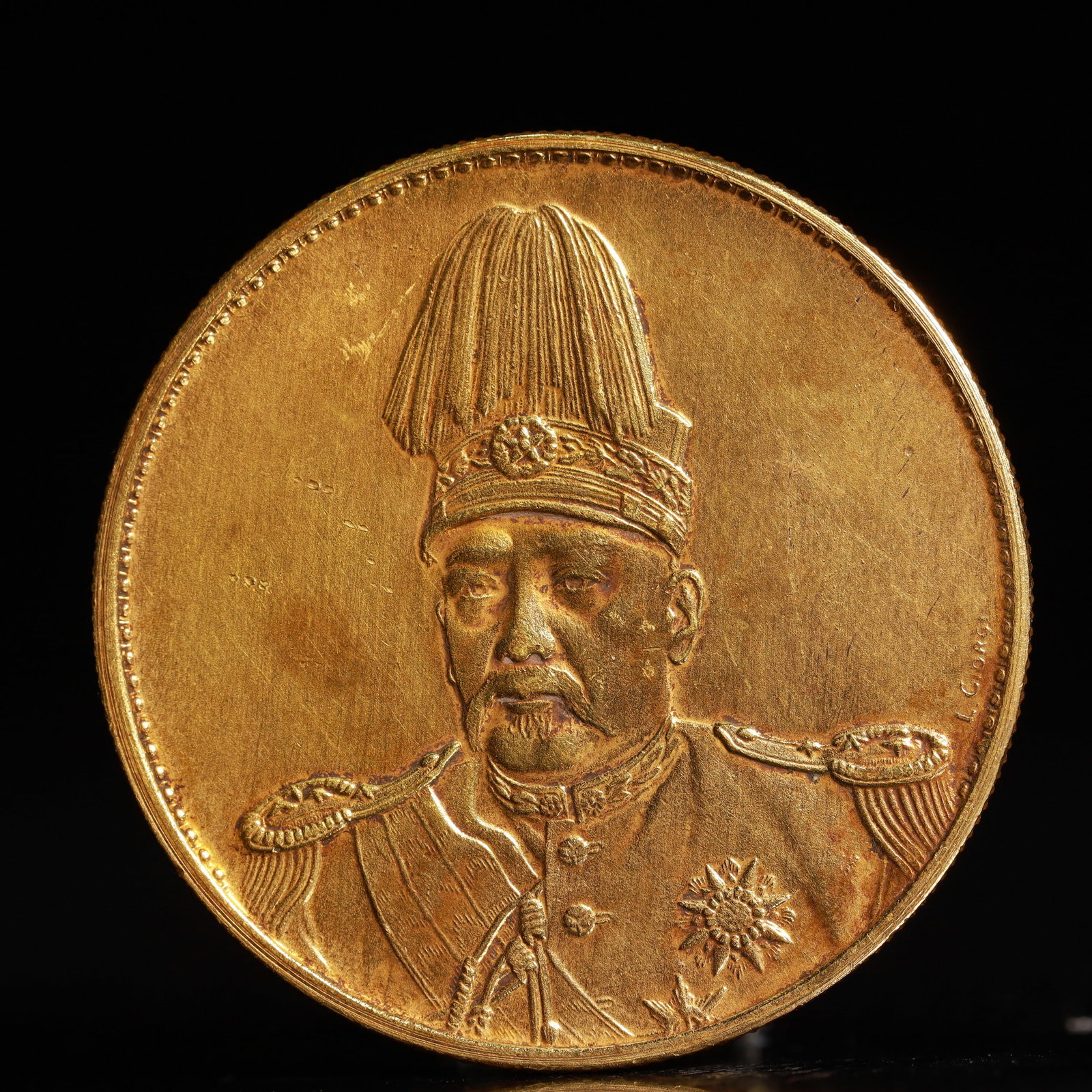 An Exquisite Gilt Silver Coin: An Exquisite Gilt Silver Coin,The Republic of China, Size:1.5in Weight:37.5g