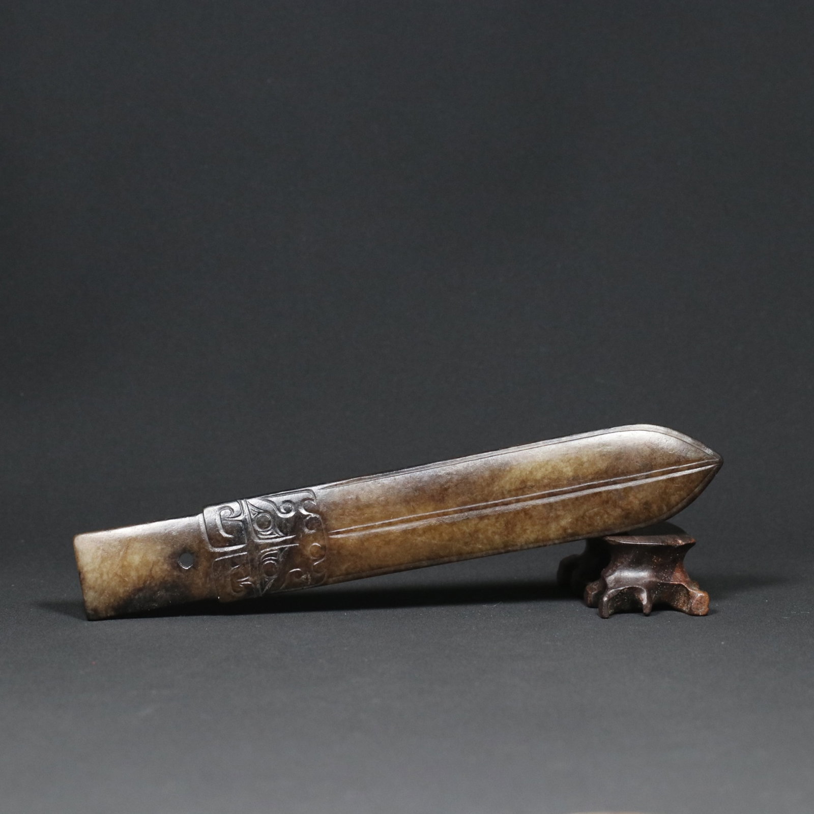 An Exquisite Archaic Jade Beast-Face Pattern Ornament: An Exquisite Archaic Jade Beast-Face Pattern Ornament,Ancient Time,China,Size:7.3inx1.2inx0.3in,Weight:84.5g