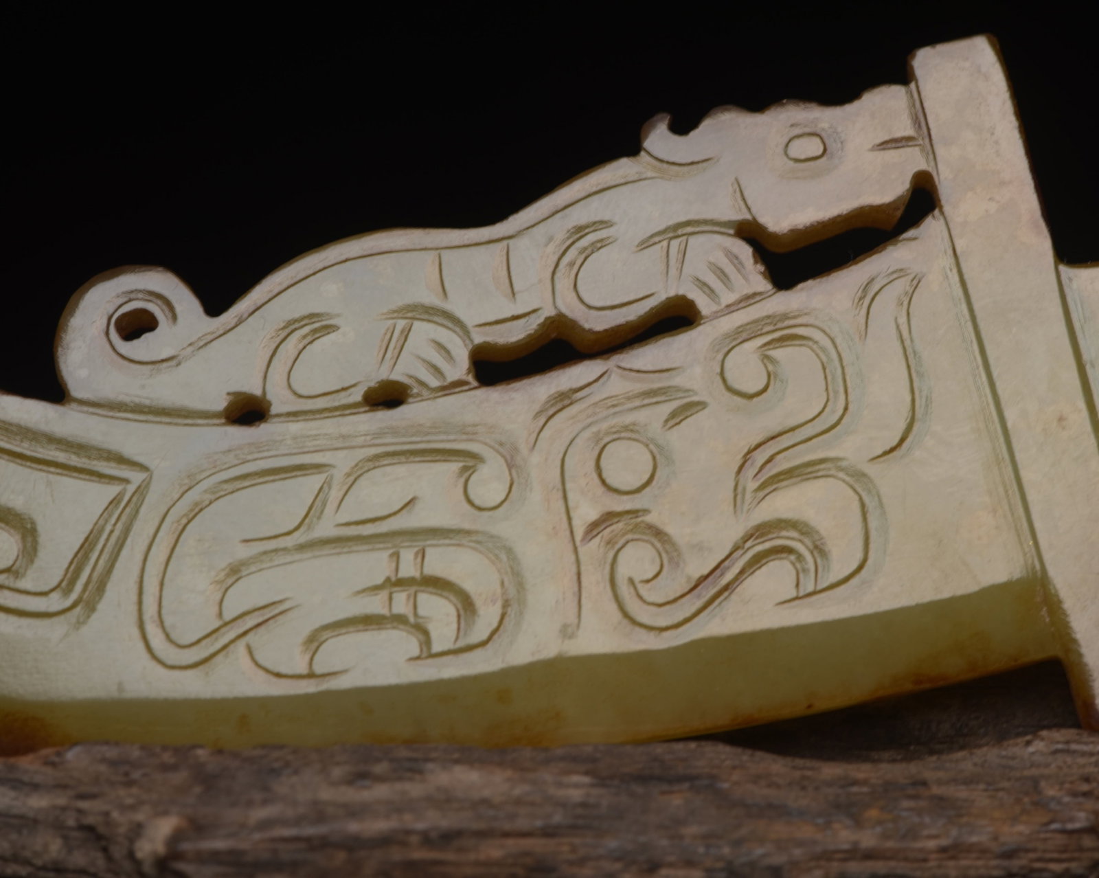 An Exquisite White Jade Chi-Dragon Pattern Sword - 5
