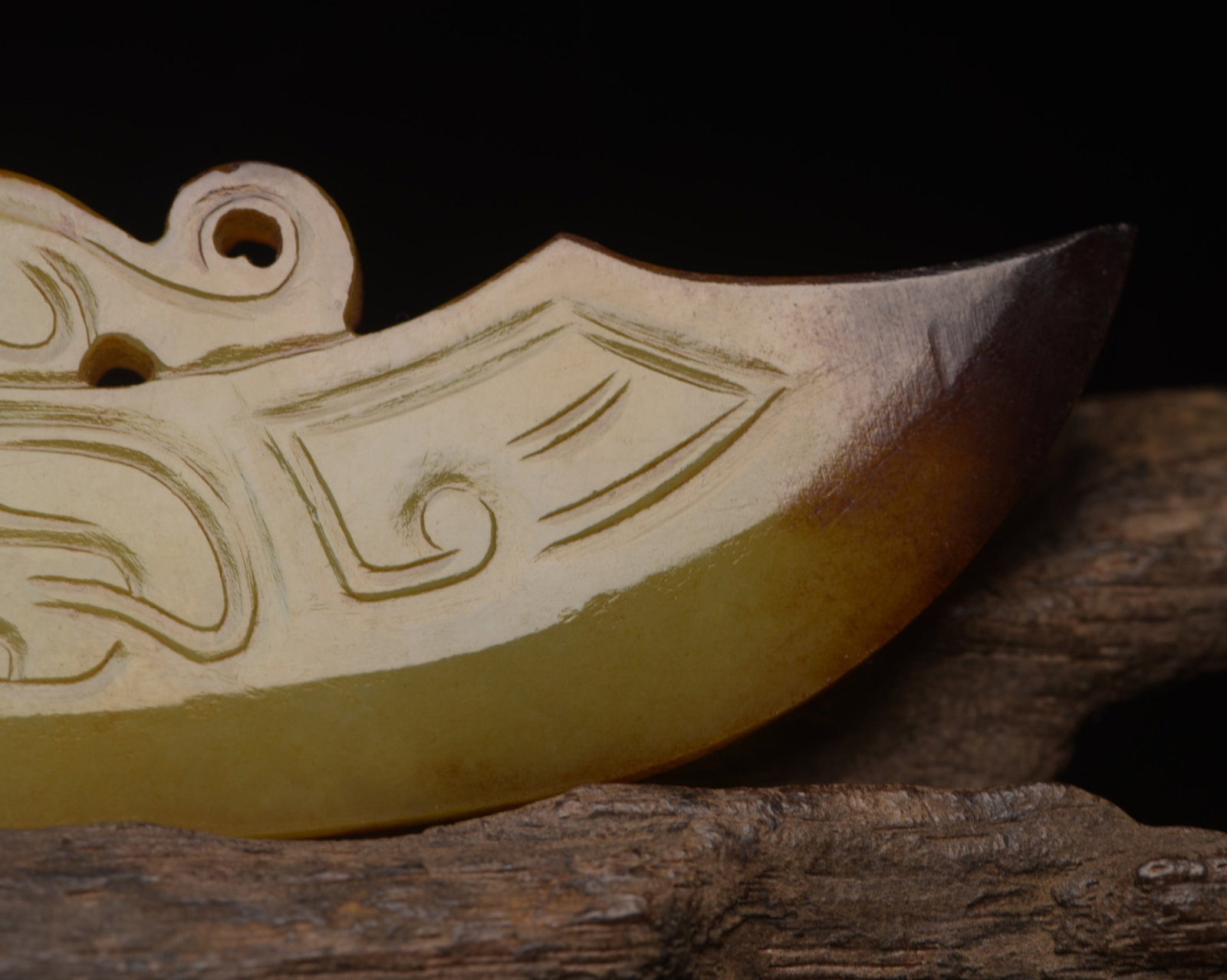 An Exquisite White Jade Chi-Dragon Pattern Sword - 9