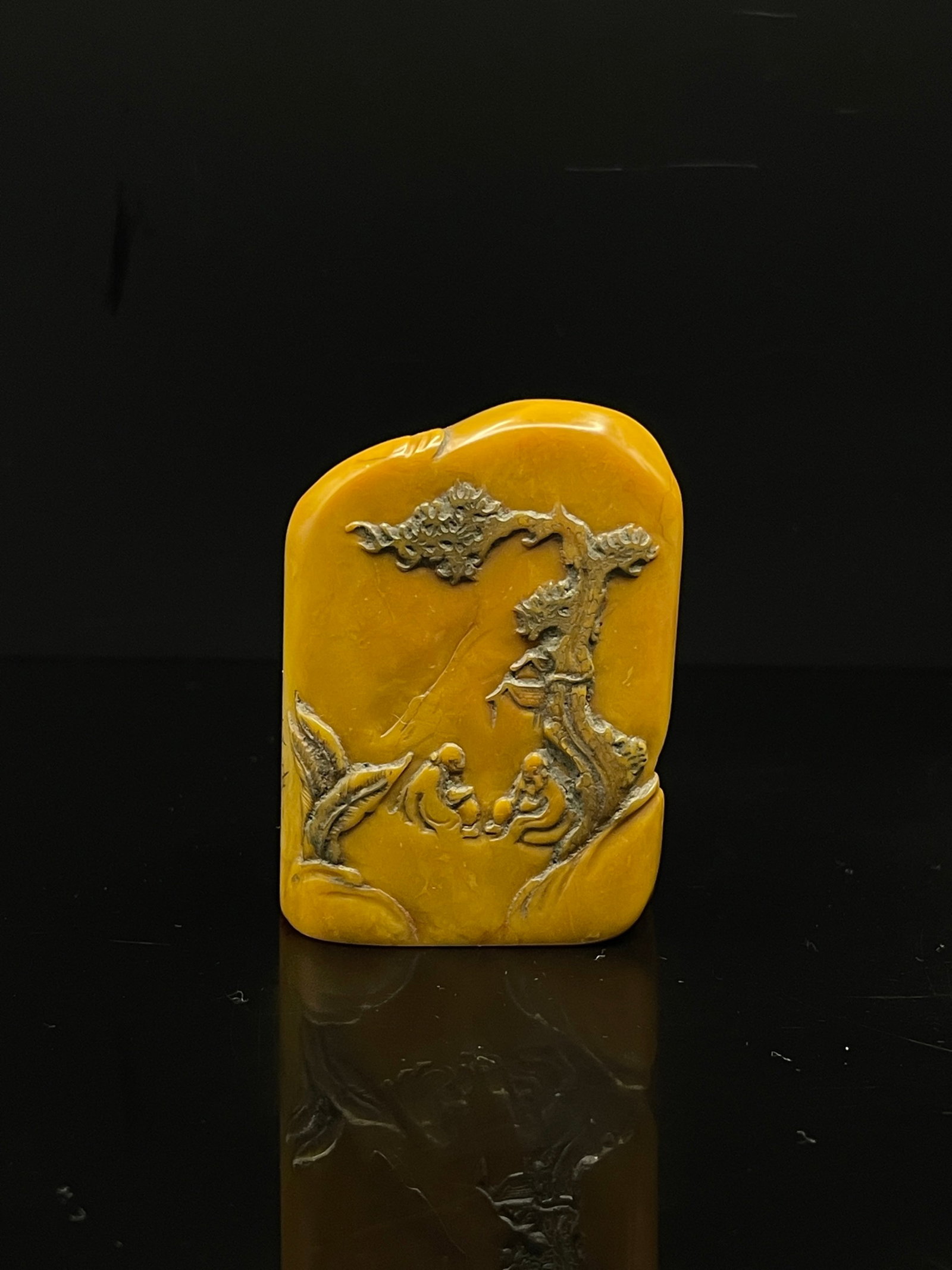 An Exquisite Shoushan Stone Figure Pattern Seal: An Exquisite Shoushan Stone Figure Pattern Seal,Qing Dynasty,China,With Mark,Size:1.9inx1.4inx2.5in,Weight:200g