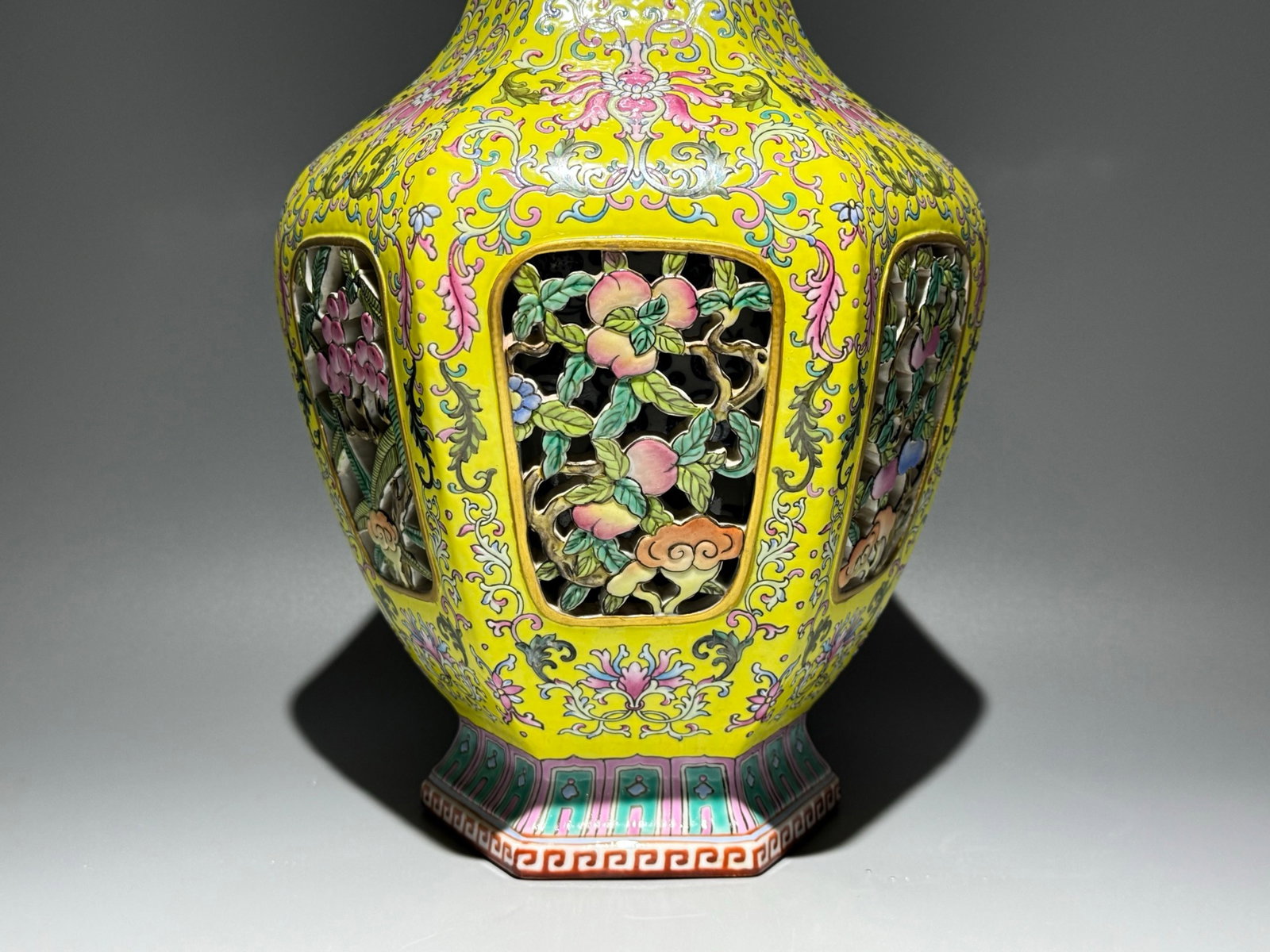 A Huge Enamel Lotus Pattern Vase - 7