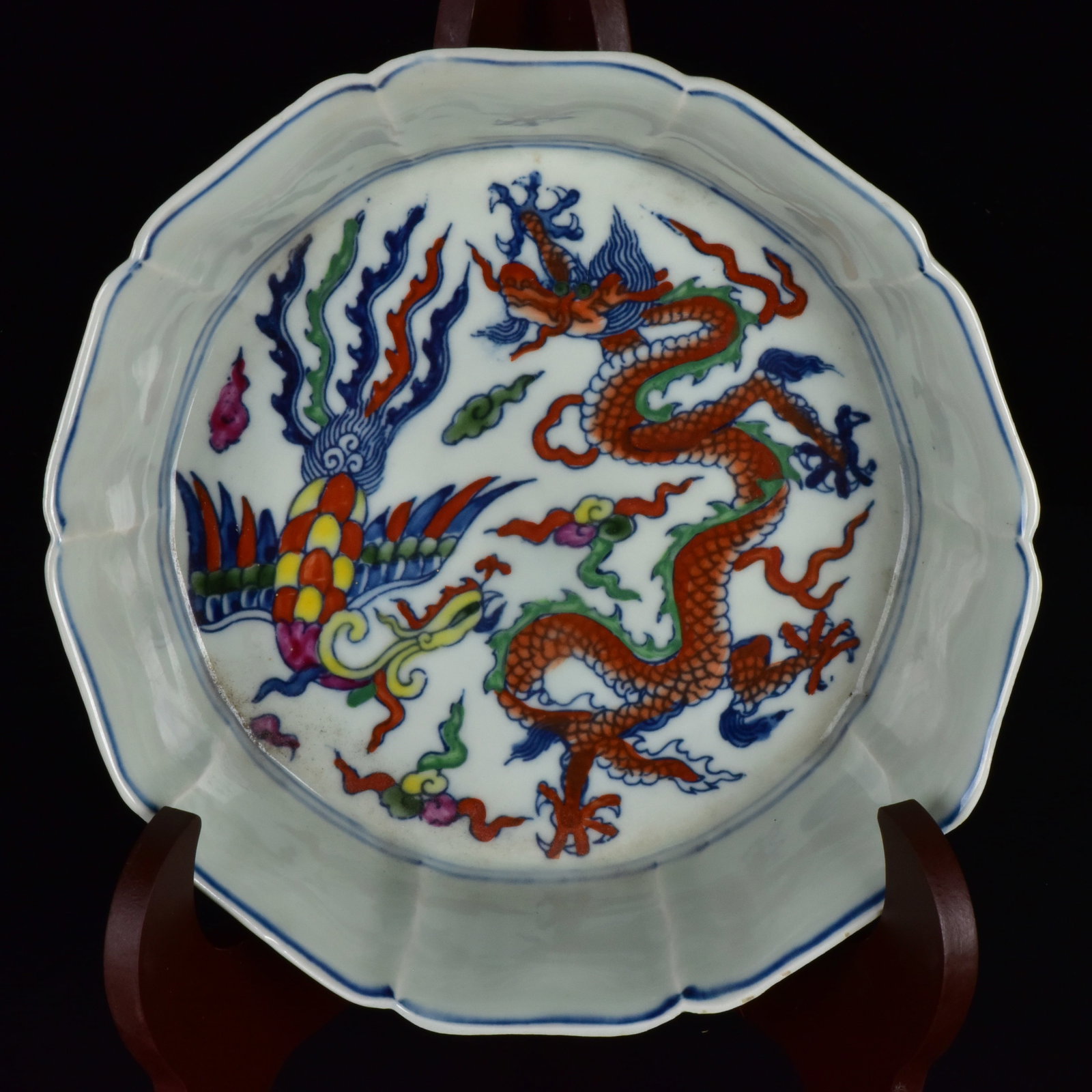 An Exquisite Doucai Dragon and Phoenix Pattern Brush Washer (1 of 8)