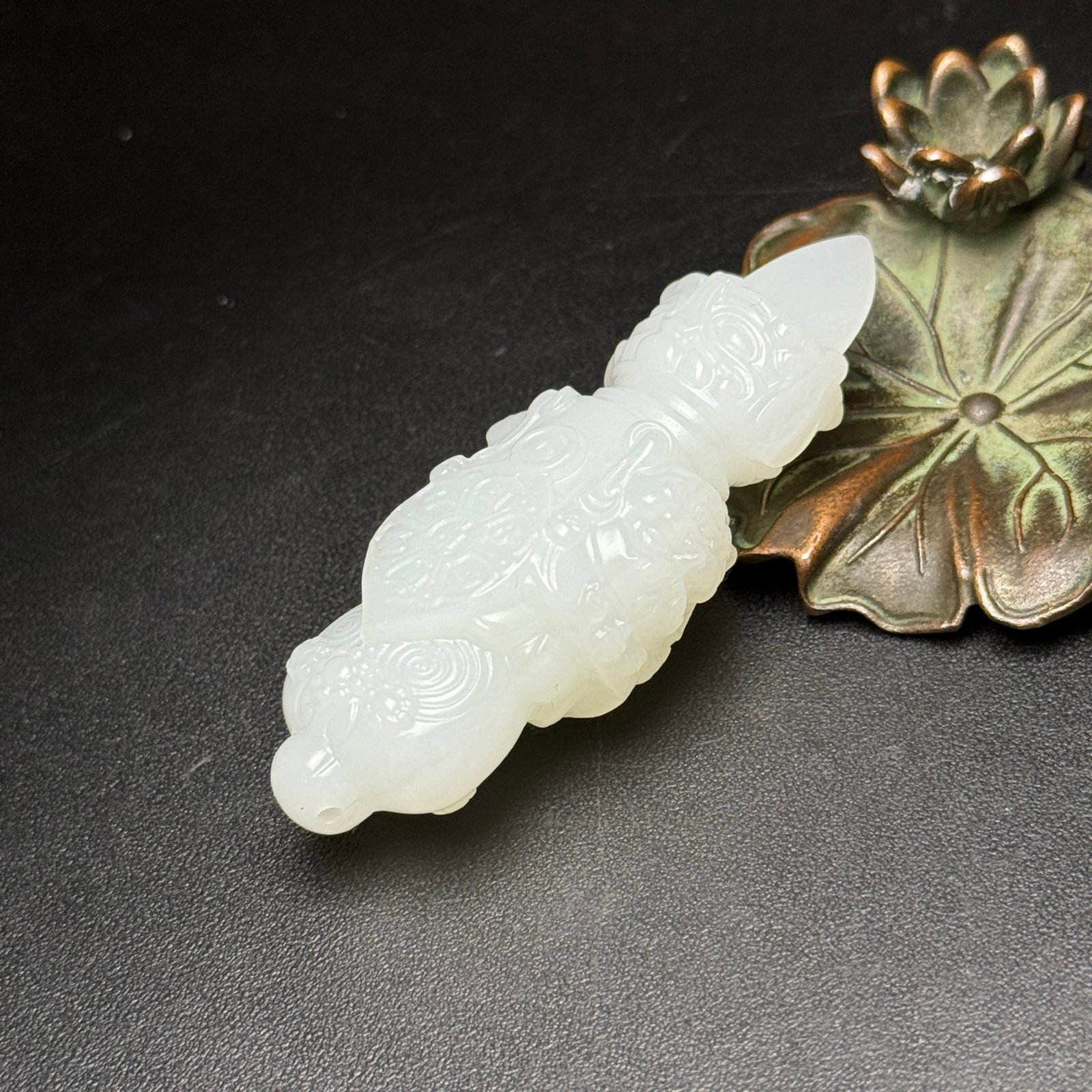 An Exquisite White Jade Beast-Face Pattern Ritual Implement - 4