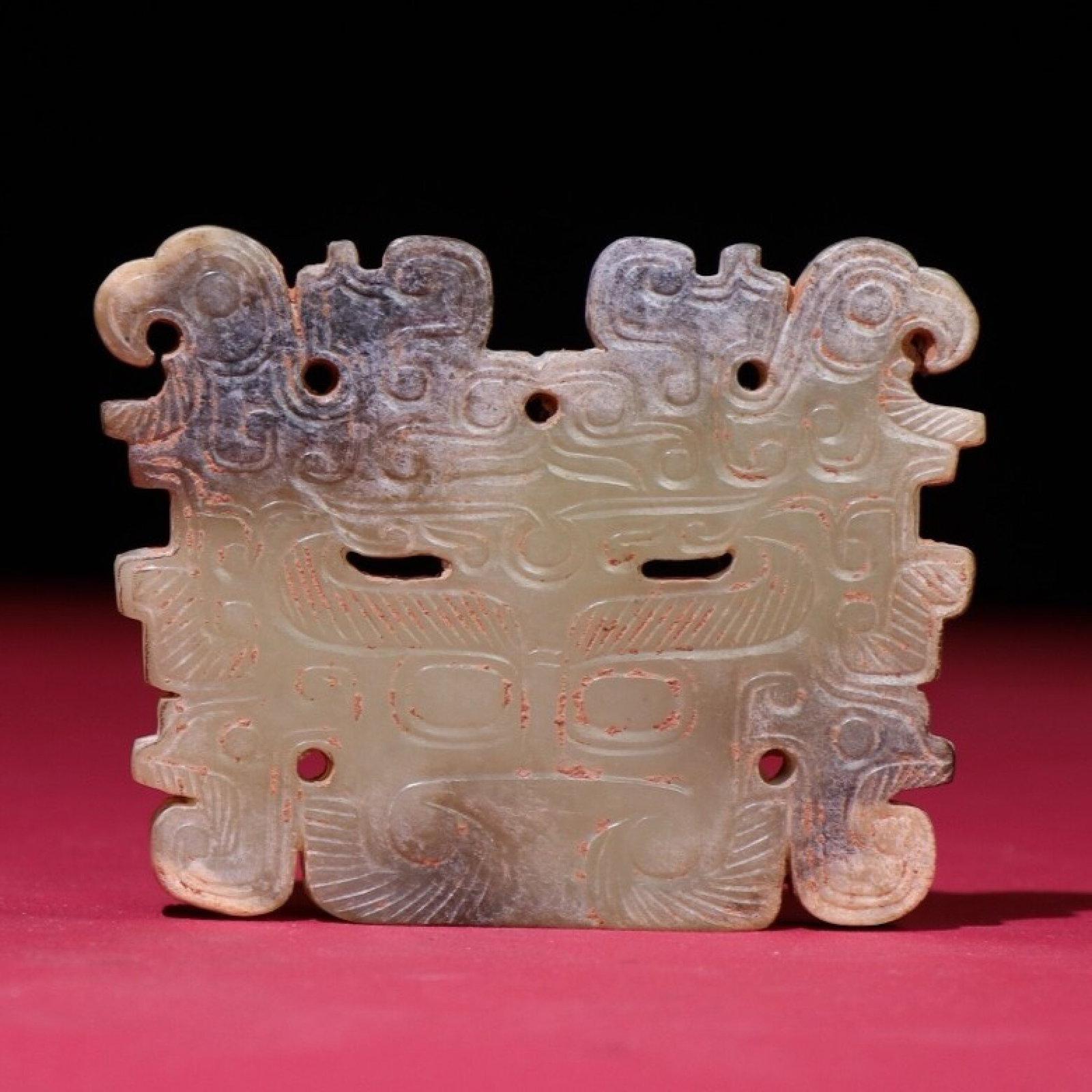 White Jade Phoenix Pattern Pendant: White Jade Phoenix Pattern Pendant,Qing Dynasty,China,Size:82mmx64mmx6mm,Weight:79g 白玉凤纹佩,中国清代