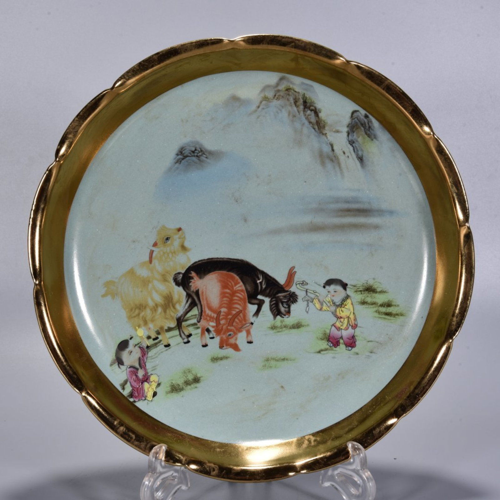 An Exquisite Ru yao Painted Color Character and Story Pattern Plate: An Exquisite Ru yao Painted Color Character and Story Pattern Plate,Song Dynasty,China,With Mark,Size:2inx11.8in 汝窑彩绘人物故事纹盘,ߑ