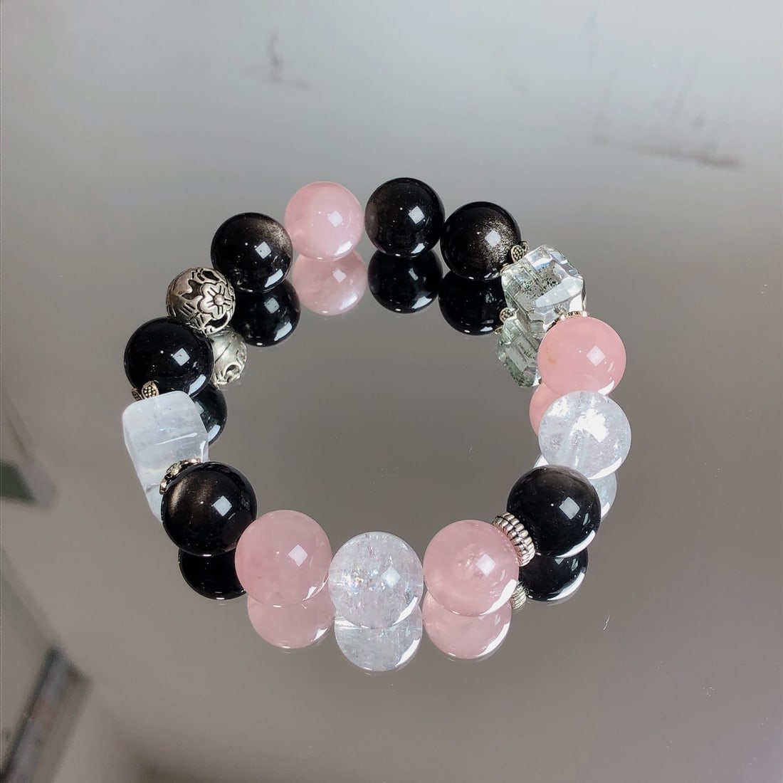 An Exquisite Crystal Bracelet - 2