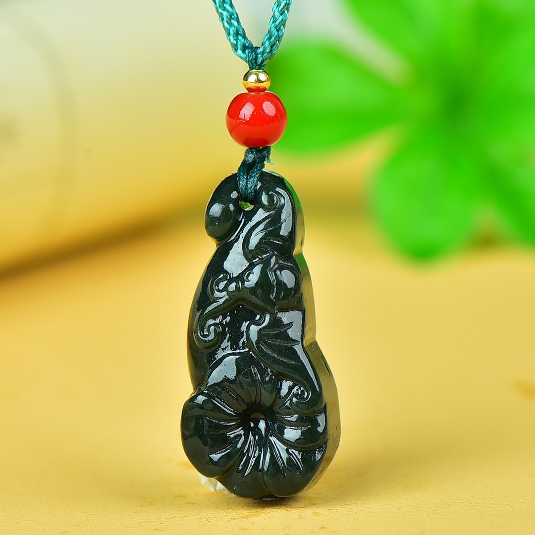 An Exquisite Jasper Flower Pattern Pendant - 2