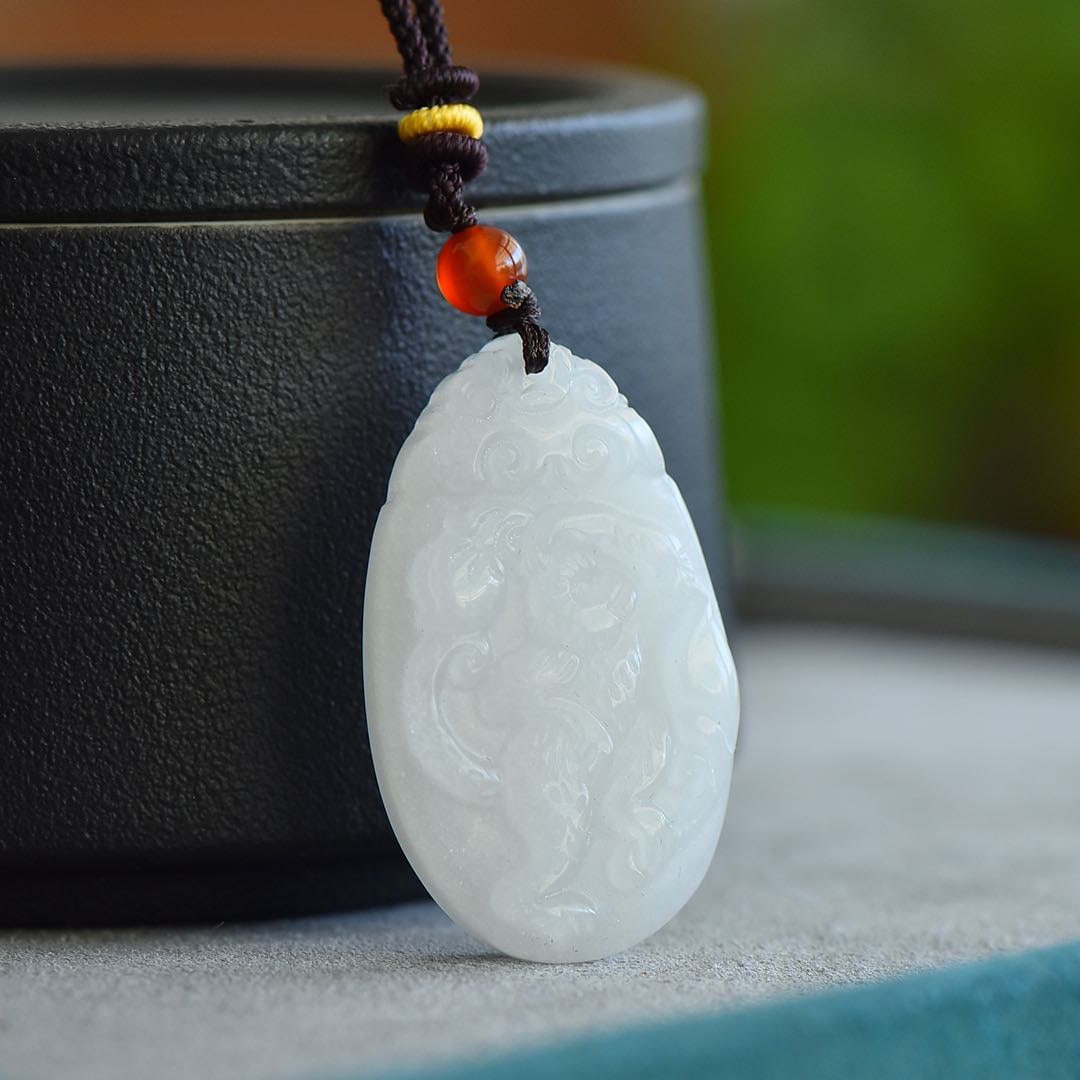 An Exquisite White Jade Monkey Pattern Pendant: An Exquisite White Jade Monkey Pattern Pendant 白玉猴纹挂件