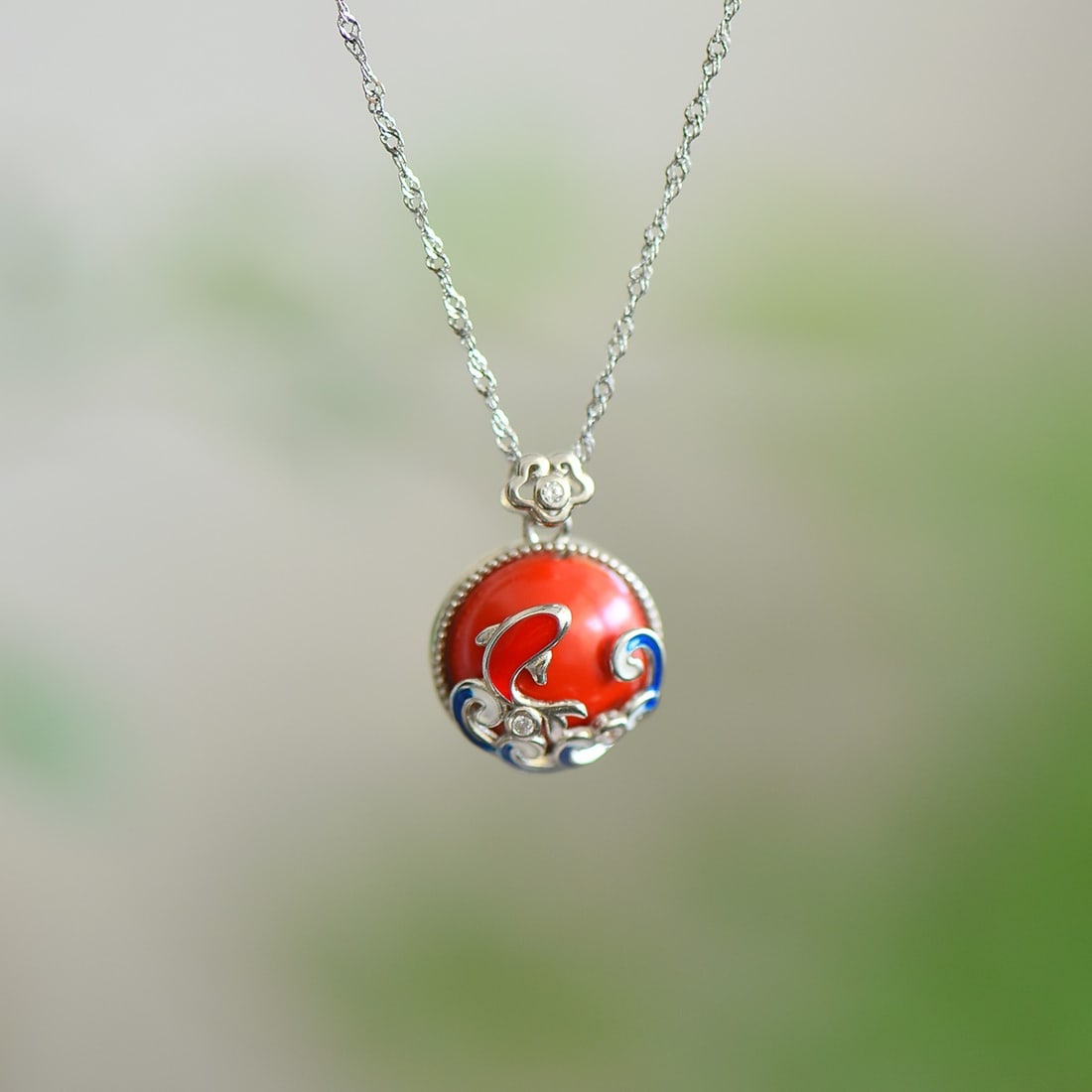 An Exquisite Sterling Silver Inlaid Cinnabar Pendant: An Exquisite Sterling Silver Inlaid Cinnabar Pendant,Size:14mmx14mm 寓意:顺遂如意、游刃有余