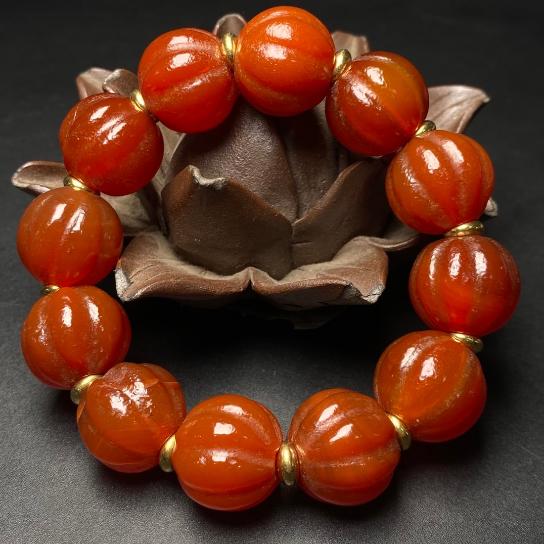 An Exquisite Agate Bracelet - 3