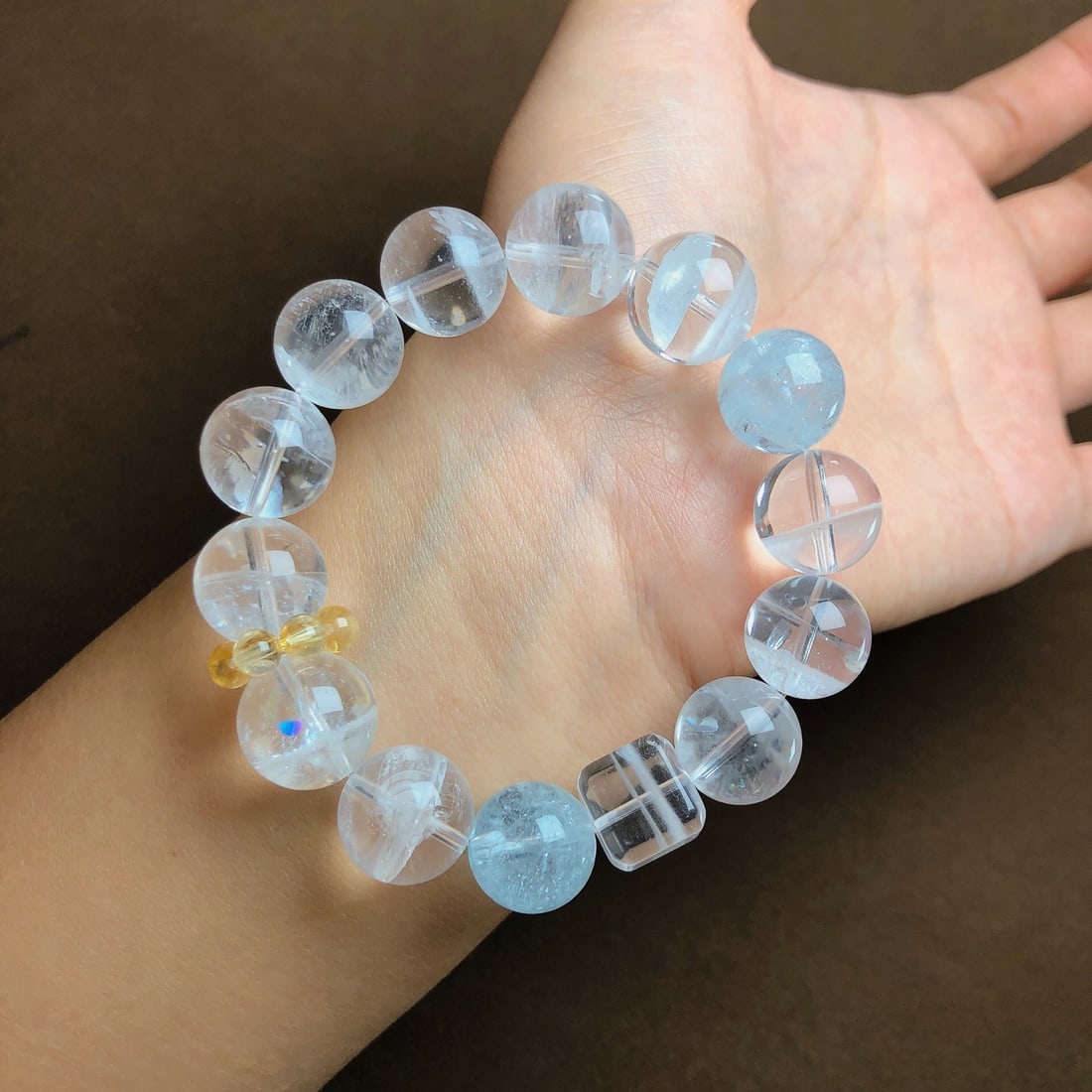 An Exquisite Crystal Aquamarine Bracelets: An Exquisite Crystal Aquamarine Bracelets,Size:13.2mm,Weight:49.7g 水晶海蓝宝手串