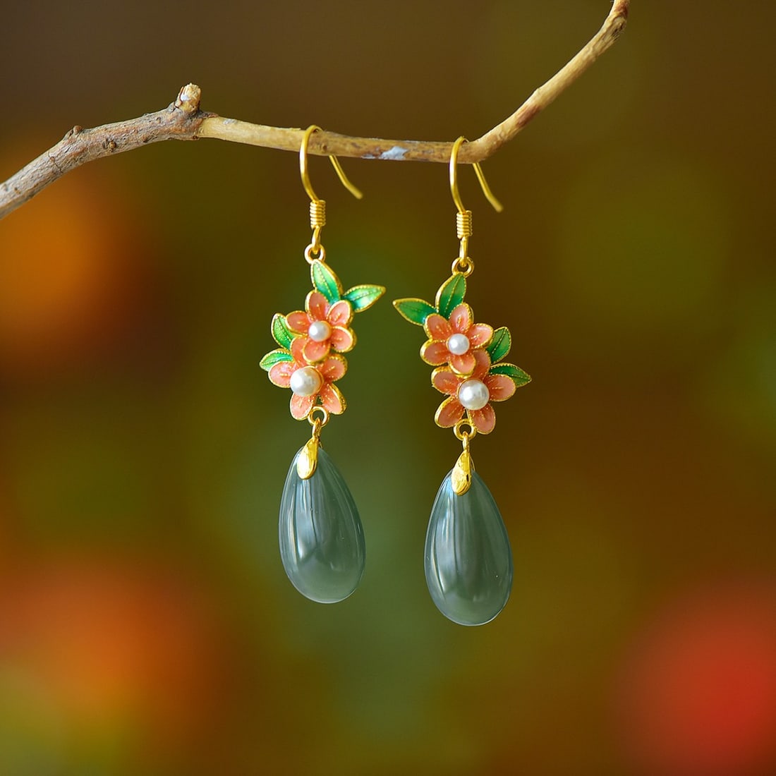 A Pair of Exquisite Sterling Silver-Gold Plated Inlaid Sapphire Earrings,Inlaid Pearls (1 of 6)
