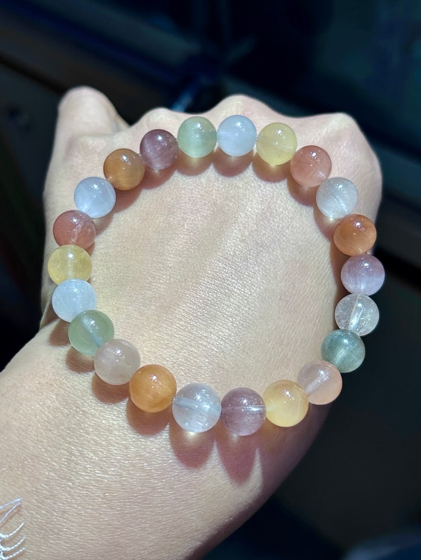 An Exquisite Crystal Bracelet: An Exquisite Crystal Bracelet,Size:8.7mm,Weight:19.9g 水晶手串