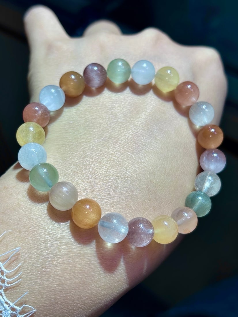 An Exquisite Crystal Bracelet - 3