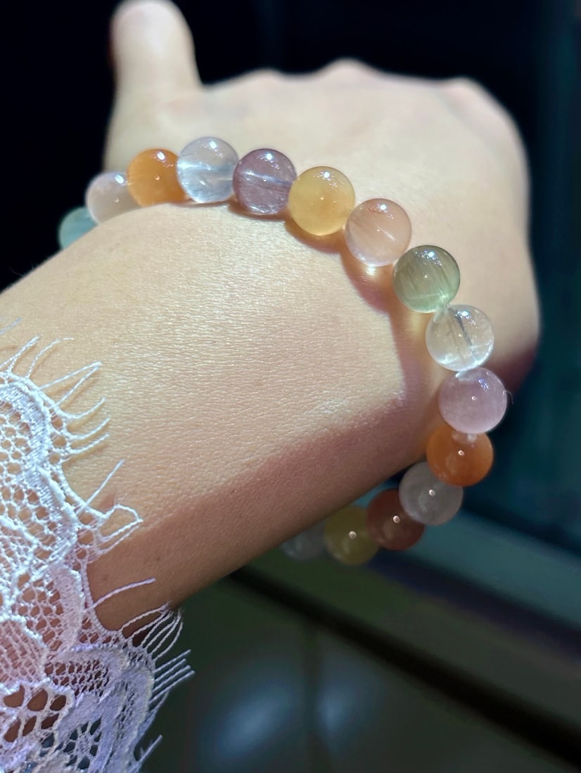An Exquisite Crystal Bracelet - 5