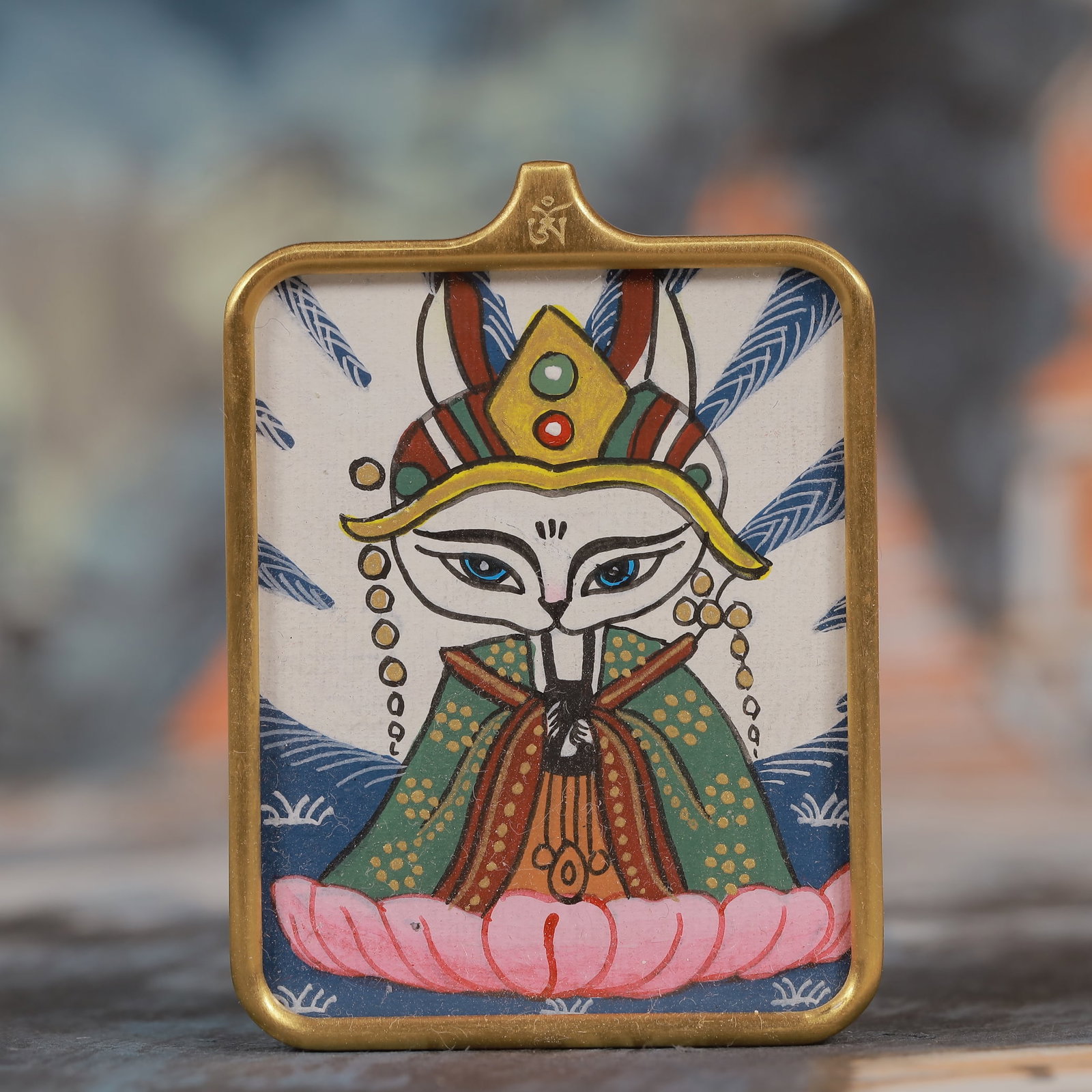 An Exquisite Painted Color Statue of Fox Spirit Tangka: An Exquisite Painted Color Statue of Fox Spirit Tangka,Size:2inx2.8in 彩绘狐仙像唐卡