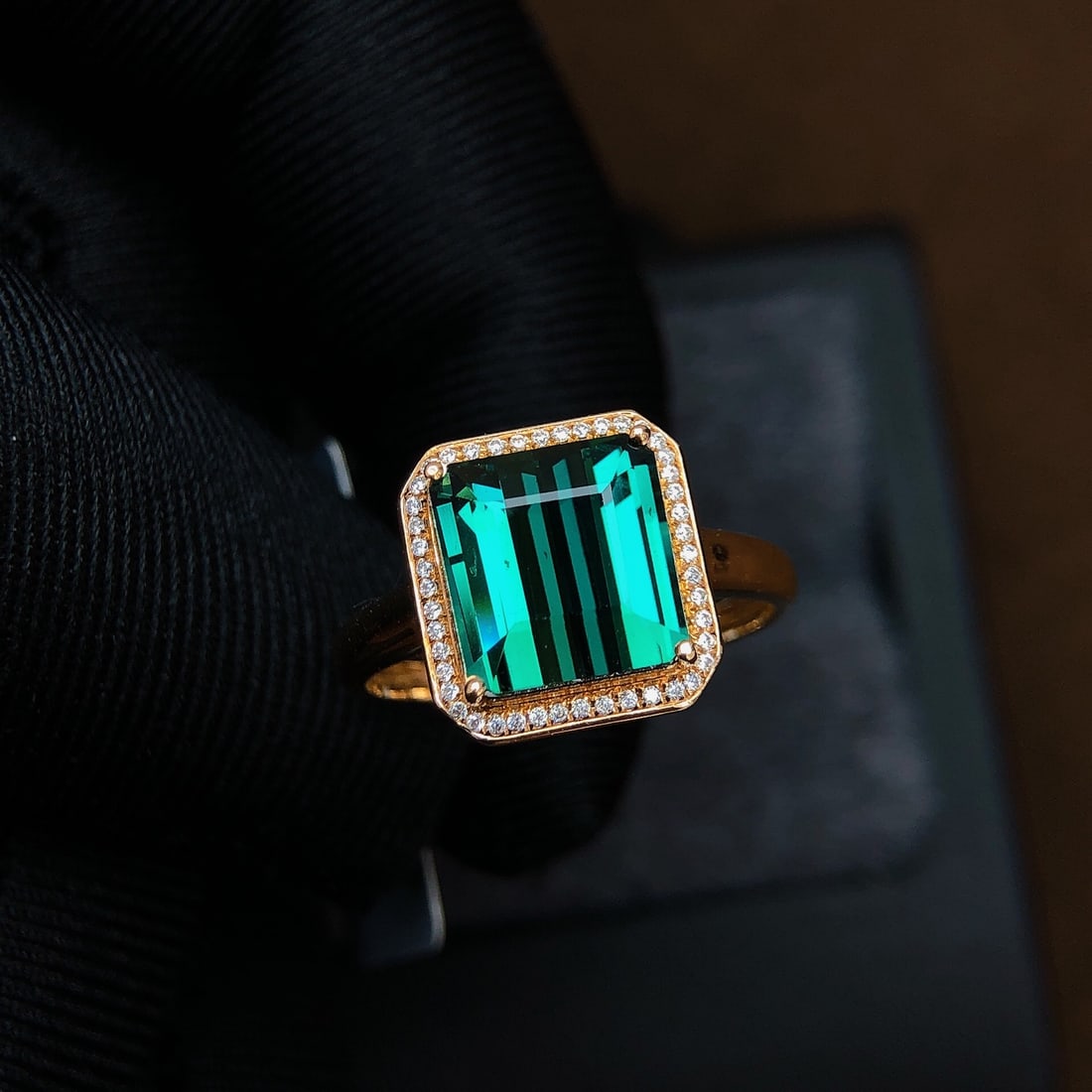 5.23Ctw Natural Tourmaline Ring: 5.23Ctw Natural Tourmaline Ring,Size:9.5mmx8.9mm 5.23Ctw天然碧玺戒指