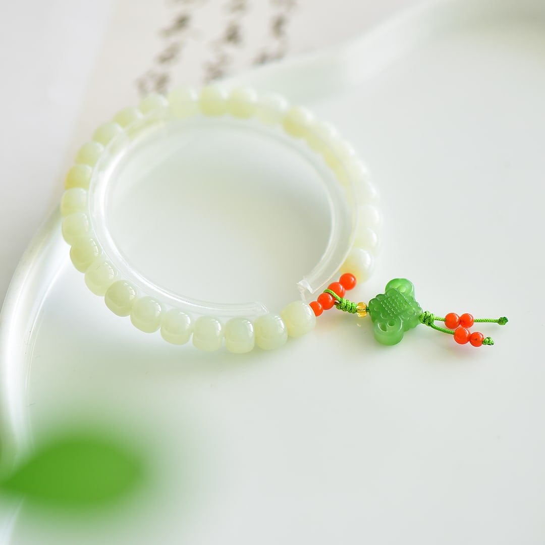 An Exquisite White Jade Bracelets - 2