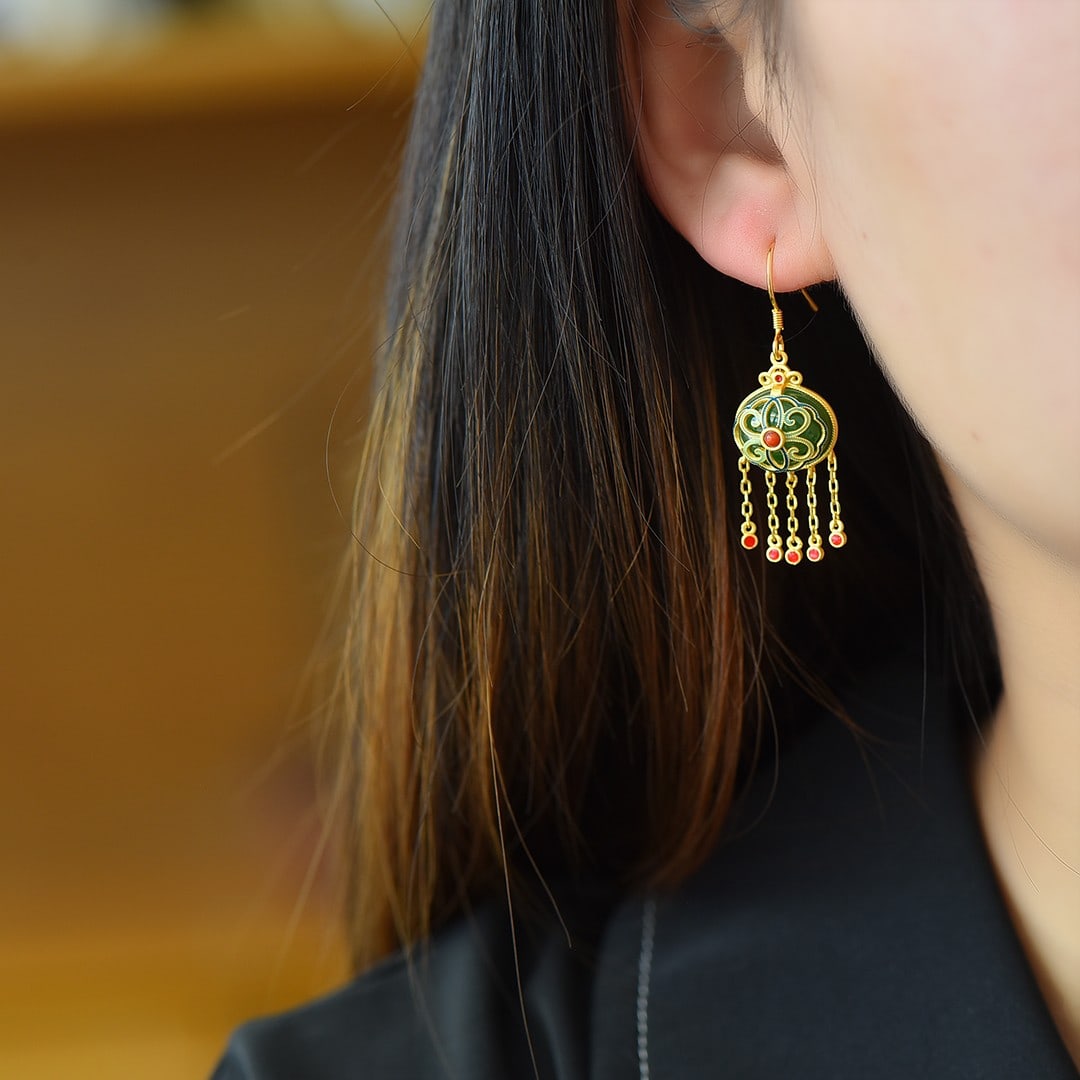 A Pair of Exquisite Sterling Silver-Gold Plated Inlaid Jasper Enamel Earrings,Inlaid Pearl: A Pair of Exquisite Sterling Silver-Gold Plated Inlaid Jasper Enamel Earrings,Inlaid Pearl 一对纯银镀金镶碧玉珐琅耳环,
