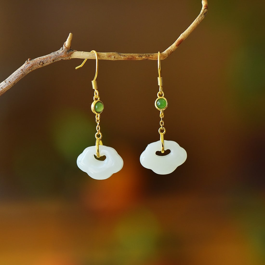 A Pair of Exquisite Sterling Silver-Gold Plated Inlaid White Jade Earrings: A Pair of Exquisite Sterling Silver-Gold Plated Inlaid White Jade Earrings 一对纯银镀金镶白玉耳环